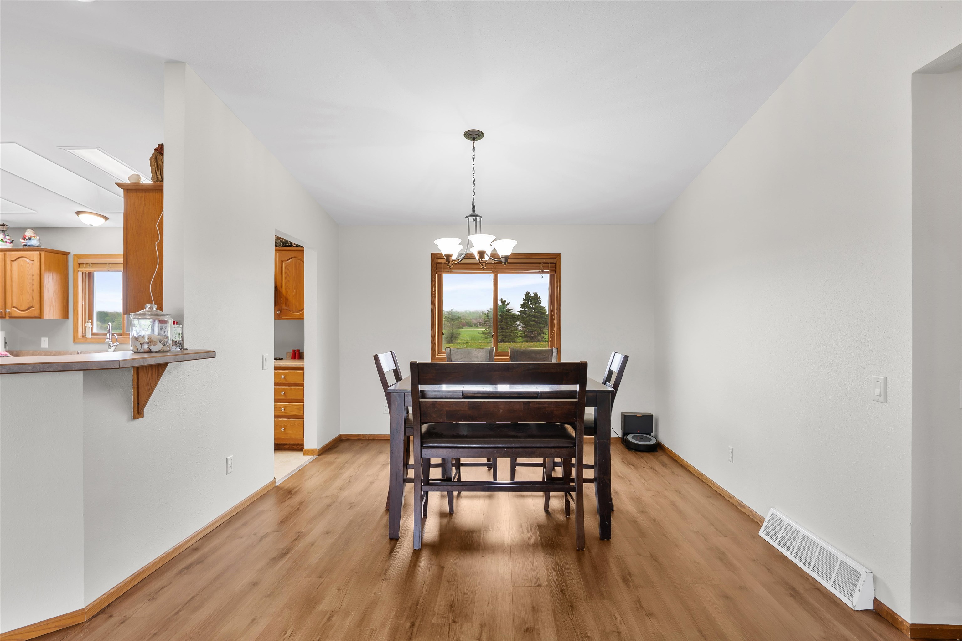 De Pere, Wisconsin, 54115-9006, United States, 4 Bedrooms Bedrooms, ,3 BathroomsBathrooms,Residential,For Sale,2048698