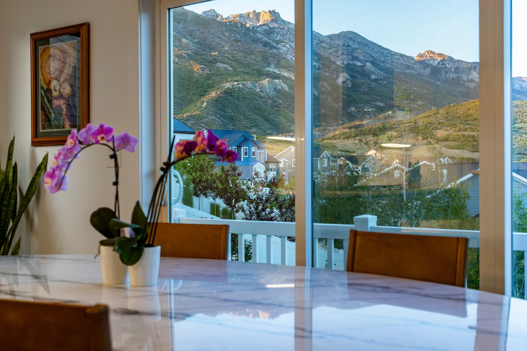 Walkout Rambler with Timpanogos & Lone Peak Views and Close Trail Access - 物件實景