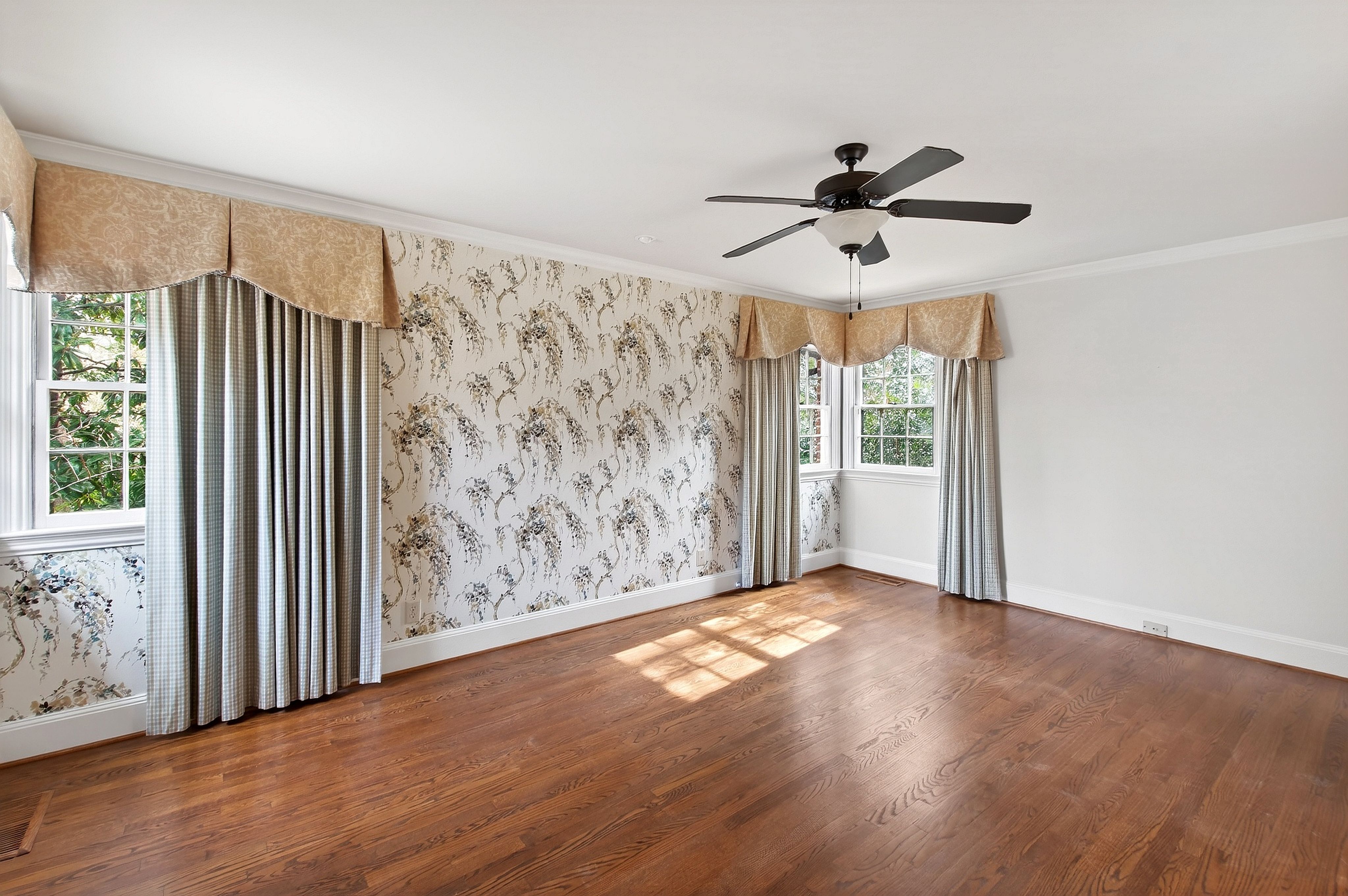  3620 Alamance Drive, Raleigh, NC 27609 - 物件實景