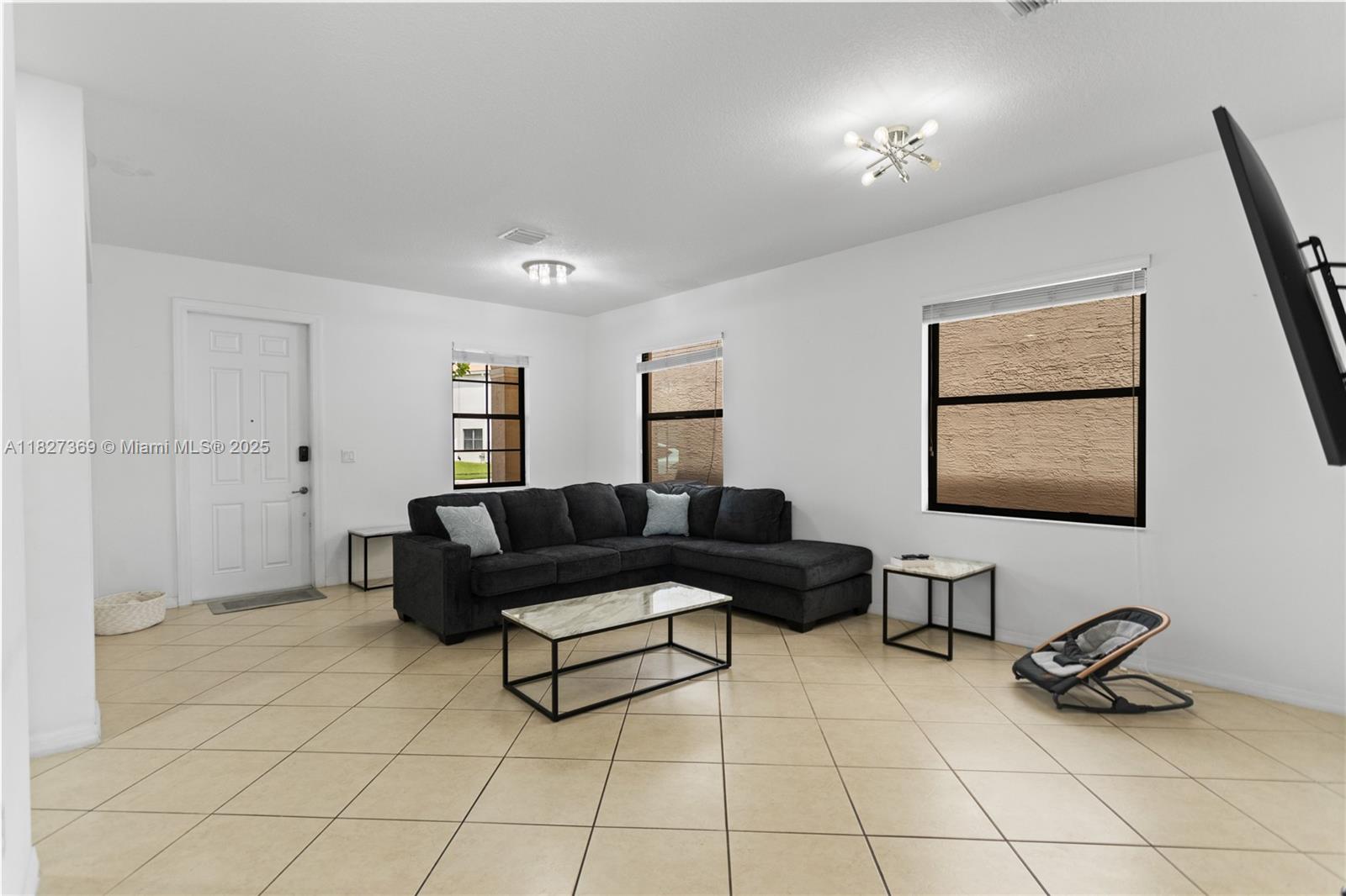 Miami, Florida, 33179, United States, 3 Bedrooms Bedrooms, ,3 BathroomsBathrooms,Residential,For Sale,1868662