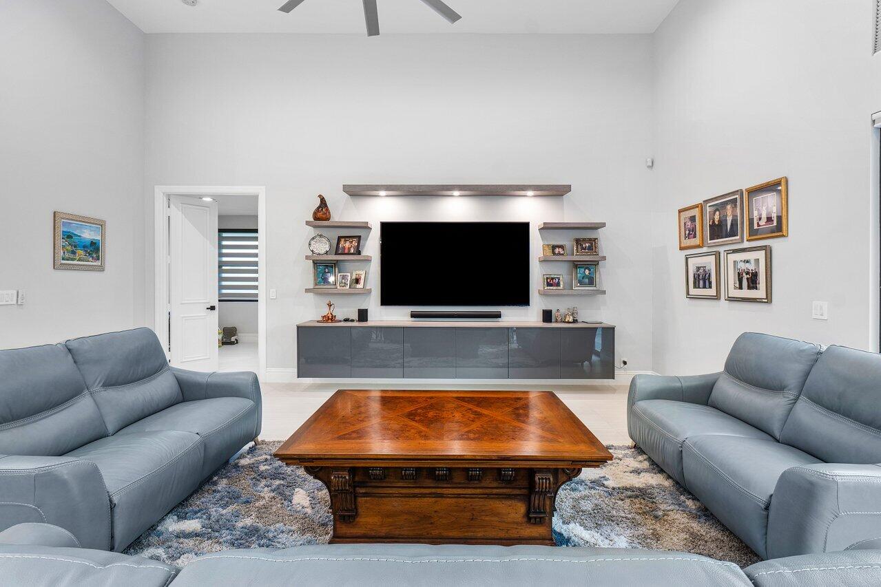 17607 Bocaire Place, Boca Raton, Florida, 33487, United States, 6 Bedrooms Bedrooms, ,5 BathroomsBathrooms,Residential,For Sale,17607 Bocaire Place,1679087