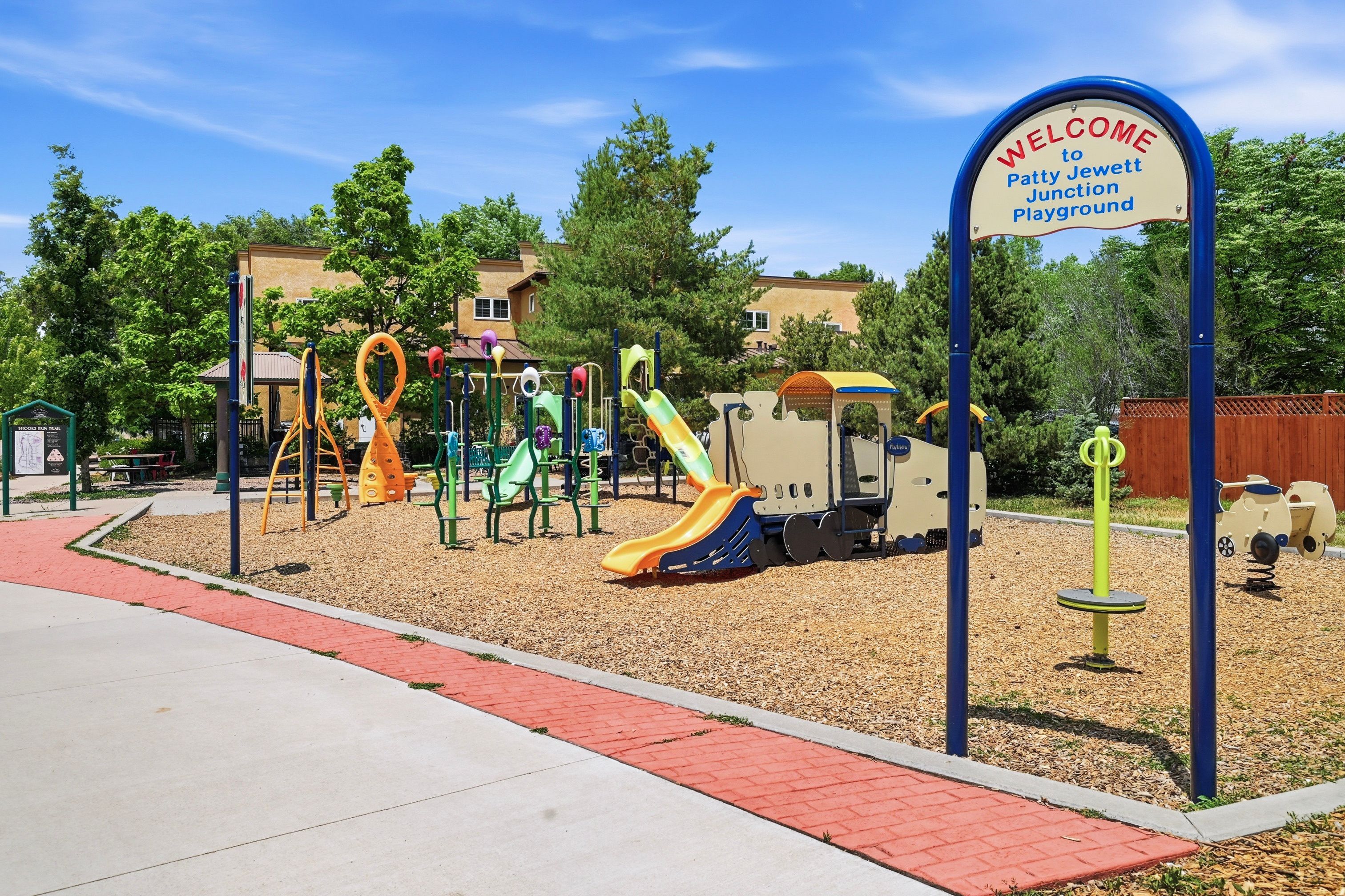  Community-Centered Living in Patty Jewett - 物件實景