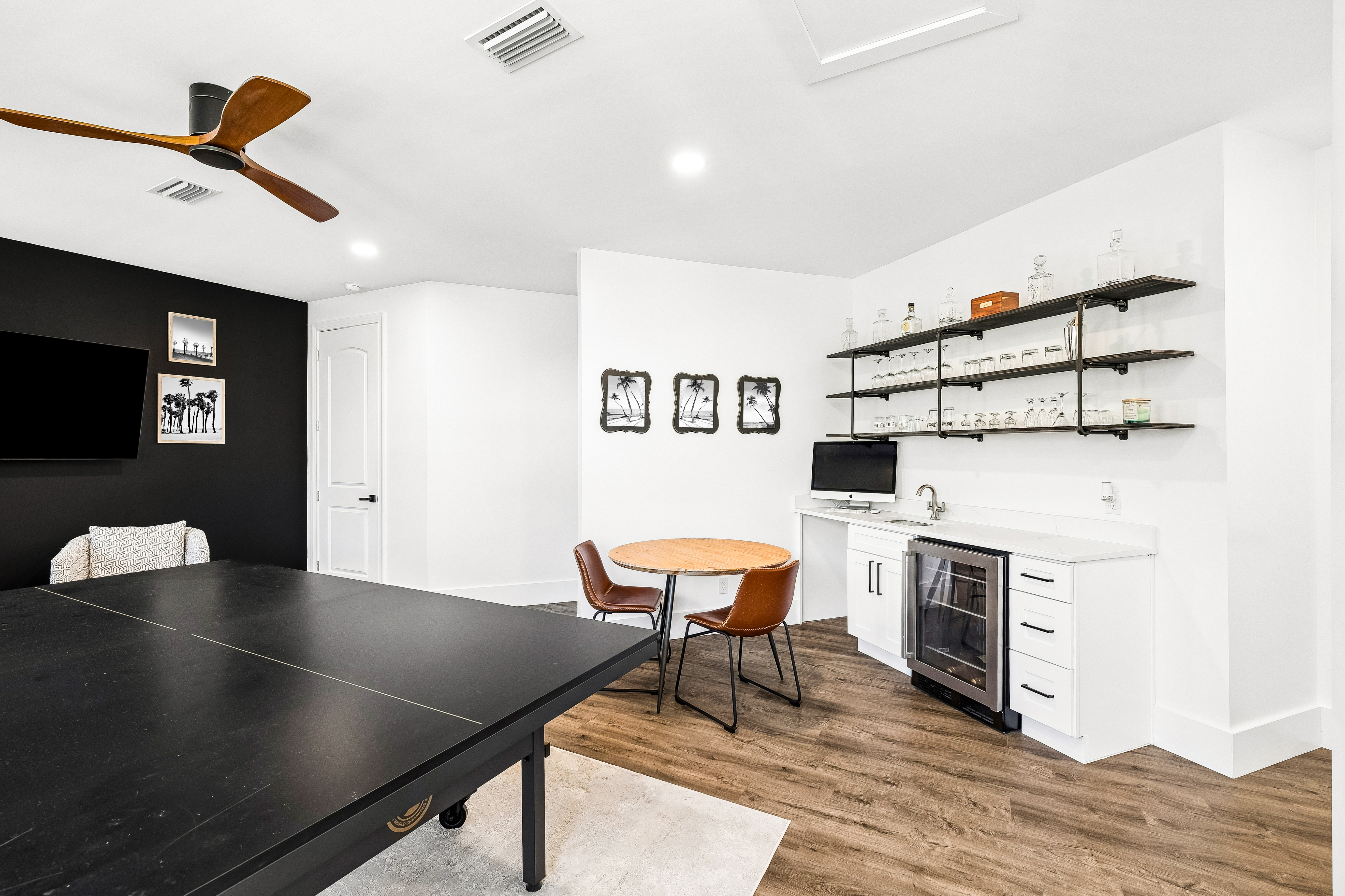 Spacious Newer-Build Home With Wraparound Porch On Gated Community Corner Lot - 物件實景