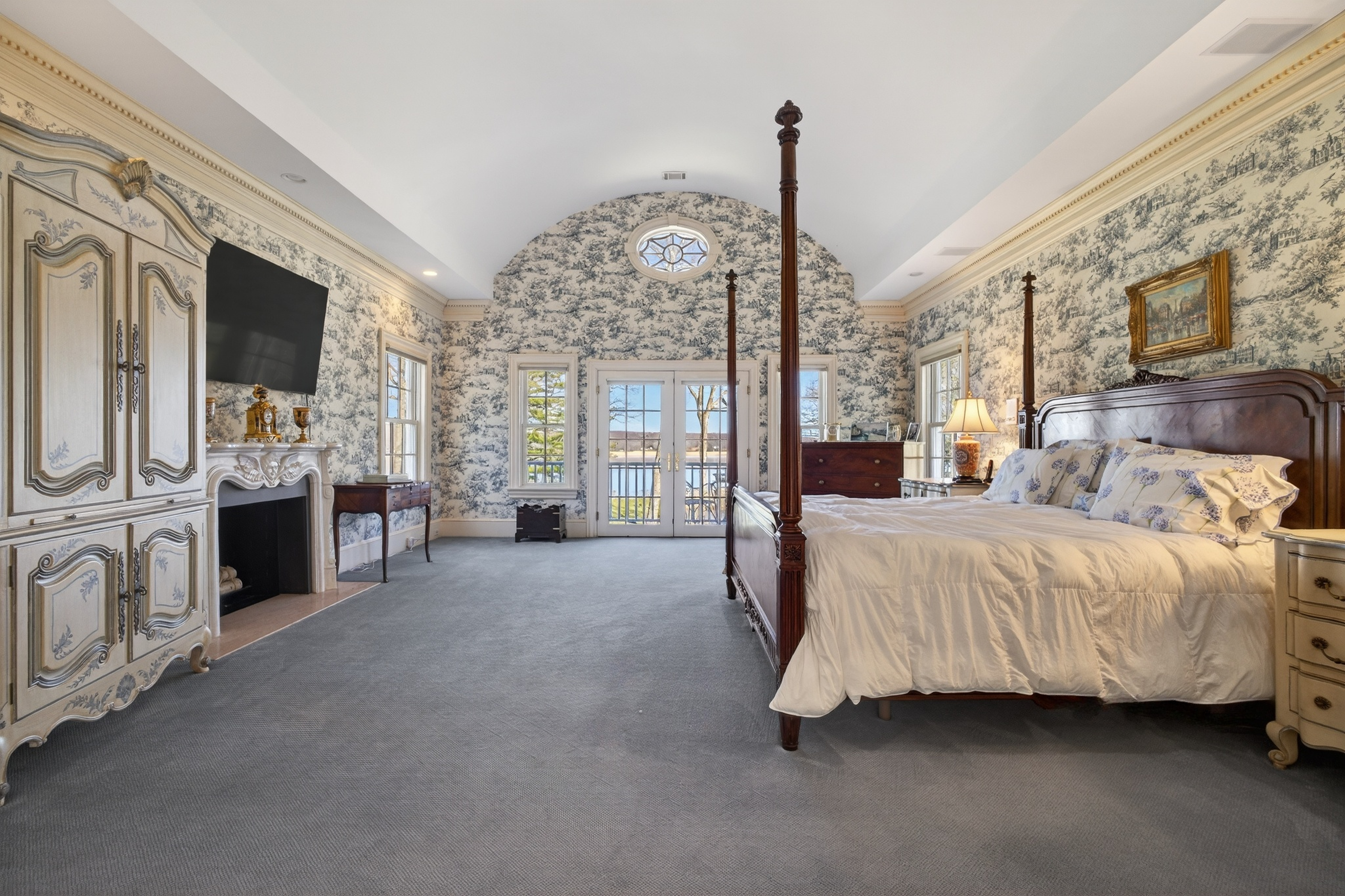  Riverside Elegance Meets Neoclassical Grandeur - 物件實景