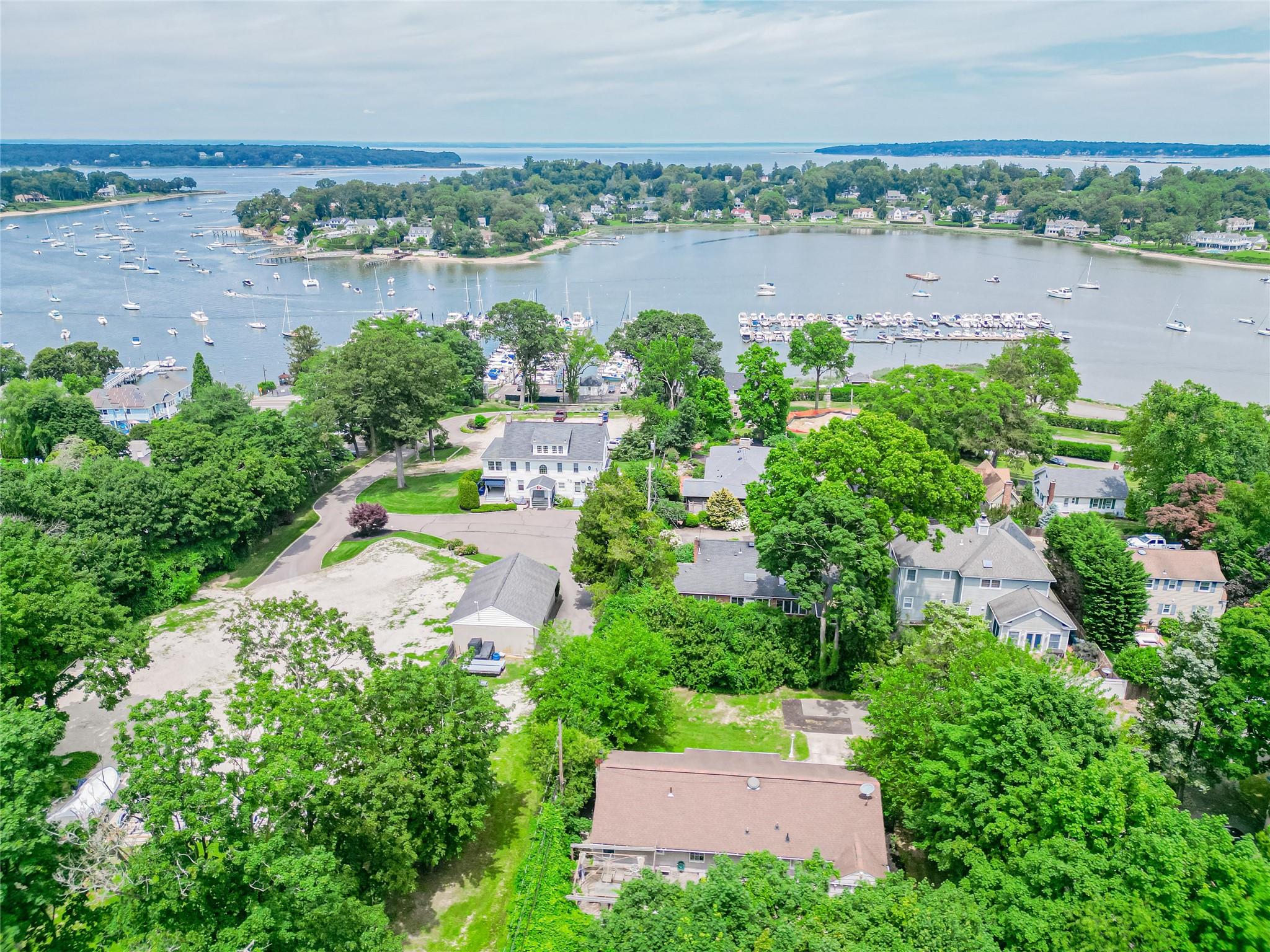 Huntington, New York, 11743, United States, 2 Bedrooms Bedrooms, ,2 BathroomsBathrooms,Residential,For Sale,1847345