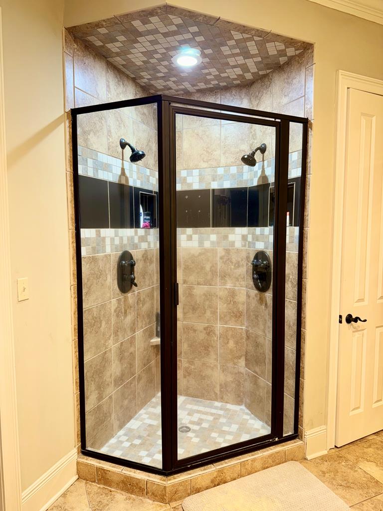 OXFORD, Mississippi, 38655, United States, 6 Bedrooms Bedrooms, ,4 BathroomsBathrooms,Residential,For Sale,1991856