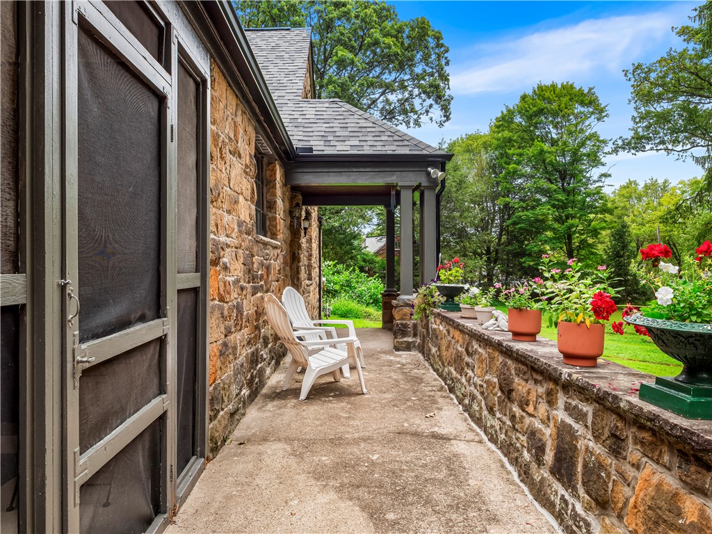 Shaler, Pennsylvania, 15116, United States, 3 Bedrooms Bedrooms, ,1 BathroomBathrooms,Residential,For Sale,1989376