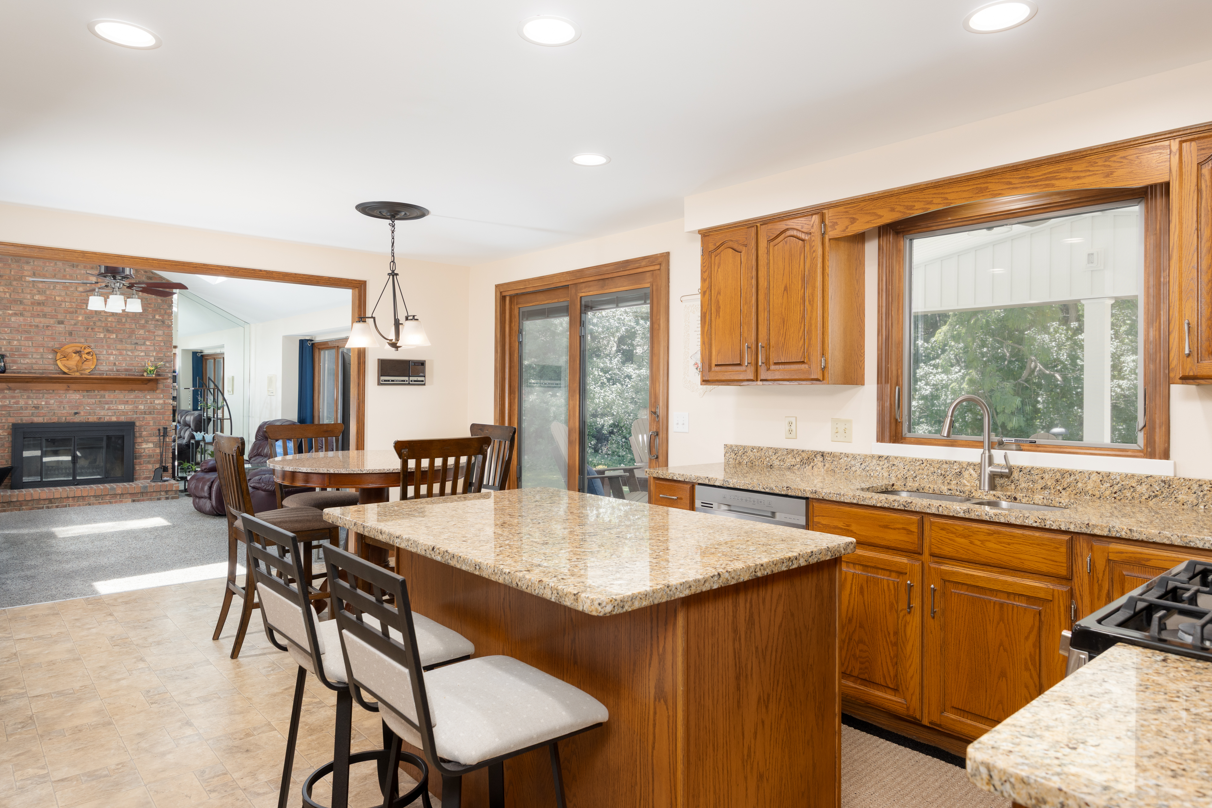  Beautifully Updated 3 Bedroom Colonial in Orchard Park - 物件實景