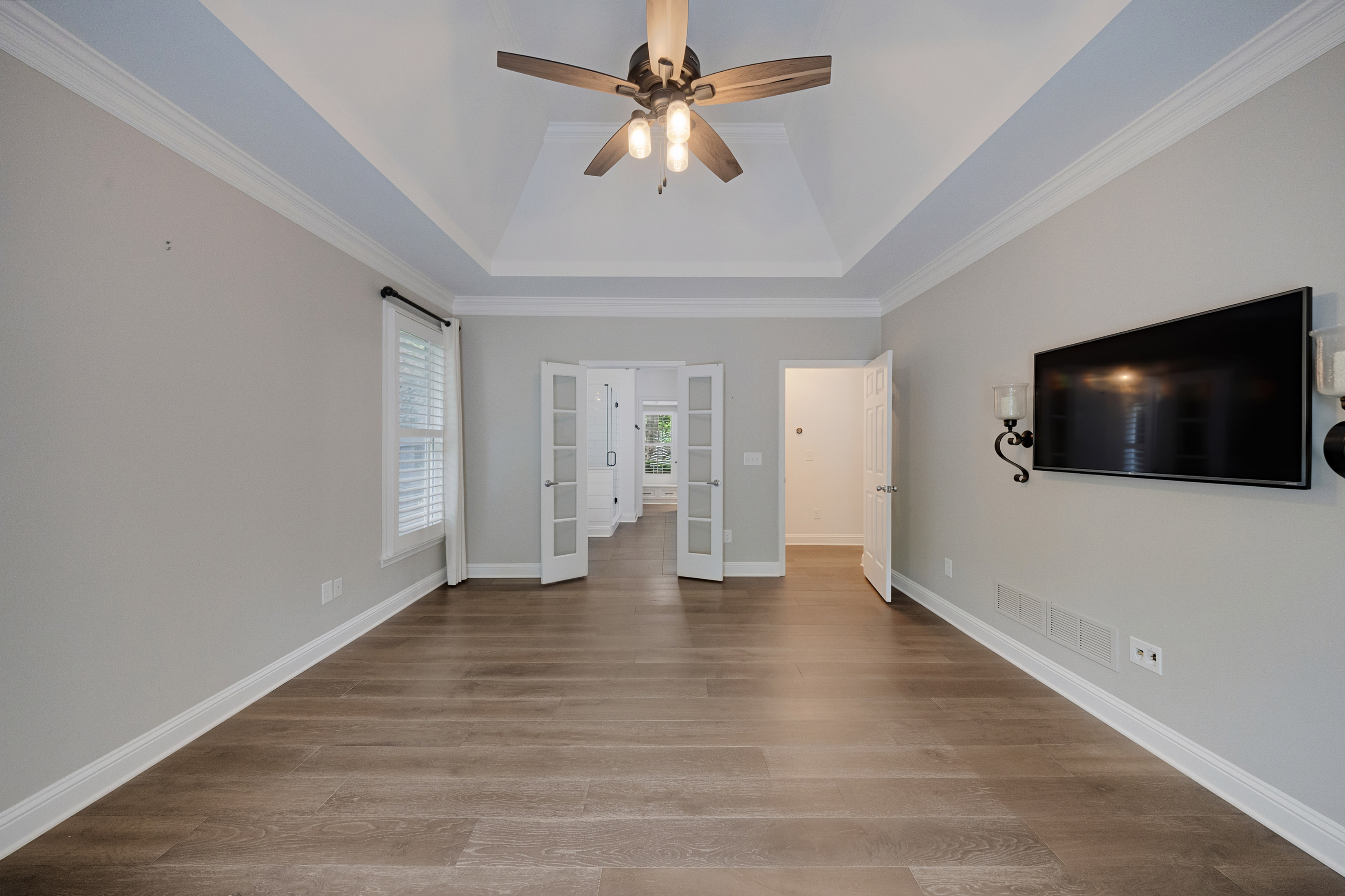  Stunning Craftsman-Style Home Featuring a Desirable Primary Suite on Main Level - 物件實景