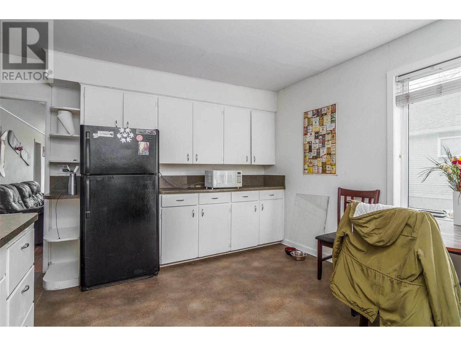 KELOWNA, British Columbia, V1Y 5P7, CA, 3 Bedrooms Bedrooms, ,1 BathroomBathrooms,Residential,For Sale,1837730