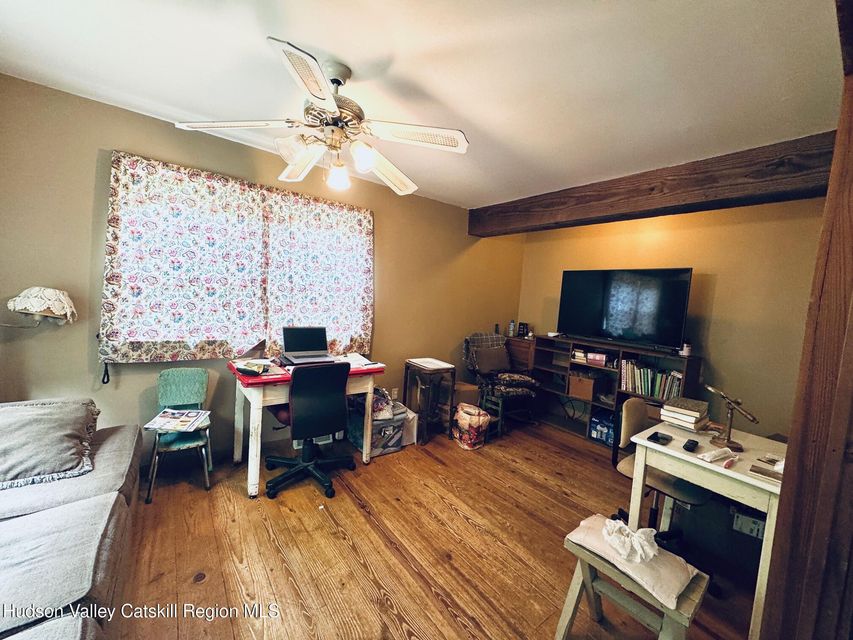 Saugerties, New York, 12477, United States, 5 Bedrooms Bedrooms, ,3 BathroomsBathrooms,Residential,For Sale,1984014