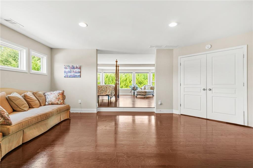 Powder Springs, Georgia, 30127, United States, 5 Bedrooms Bedrooms, ,4 BathroomsBathrooms,Residential,For Sale,1954656