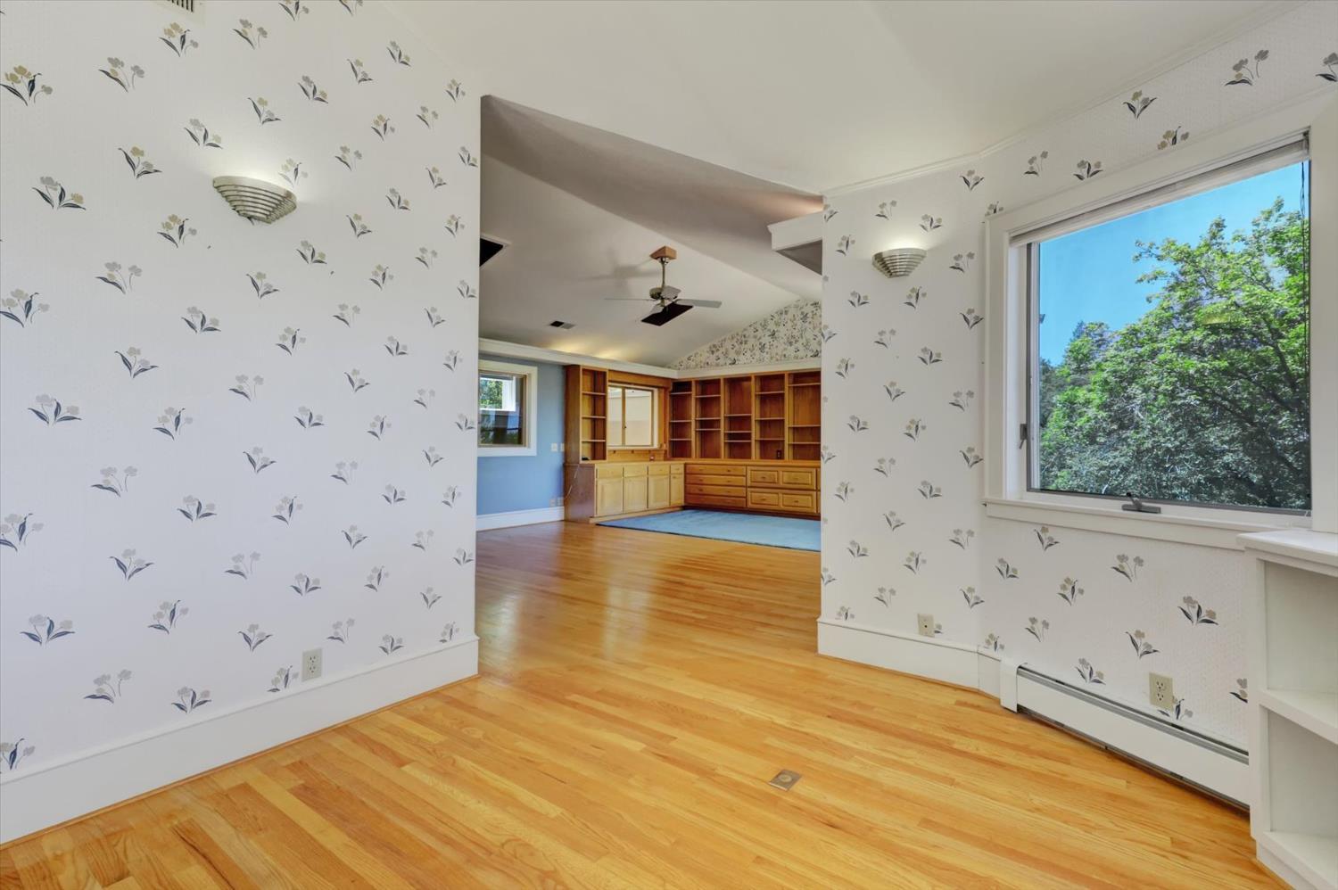 Nevada City, California, 95959, United States, 3 Bedrooms Bedrooms, ,4 BathroomsBathrooms,Residential,For Sale,1903616