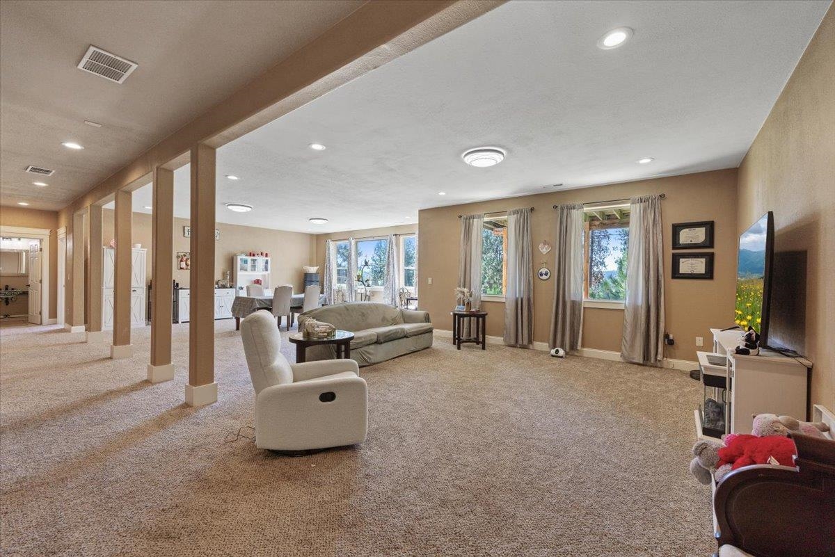 Spokane, Washington, 99224, United States, 5 Bedrooms Bedrooms, ,6 BathroomsBathrooms,Residential,For Sale,2000632