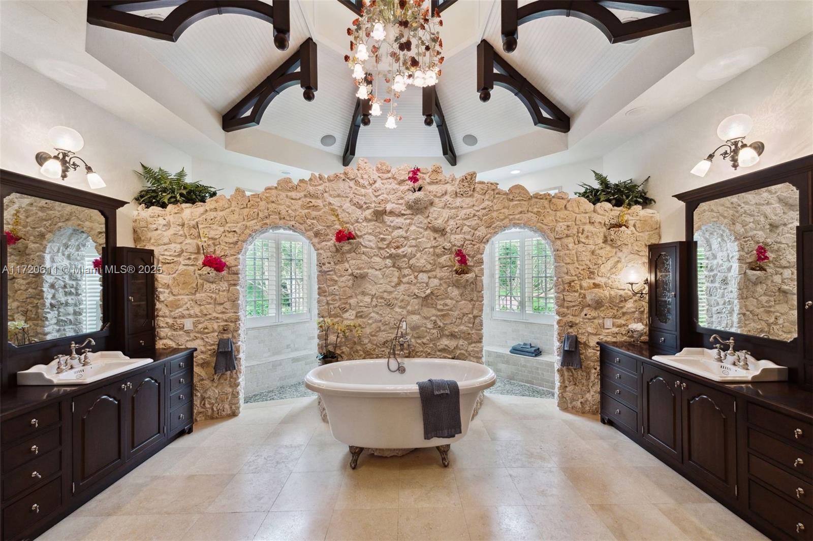 Marathon, Florida, 33050, United States, 5 Bedrooms Bedrooms, ,9 BathroomsBathrooms,Residential,For Sale,1933617