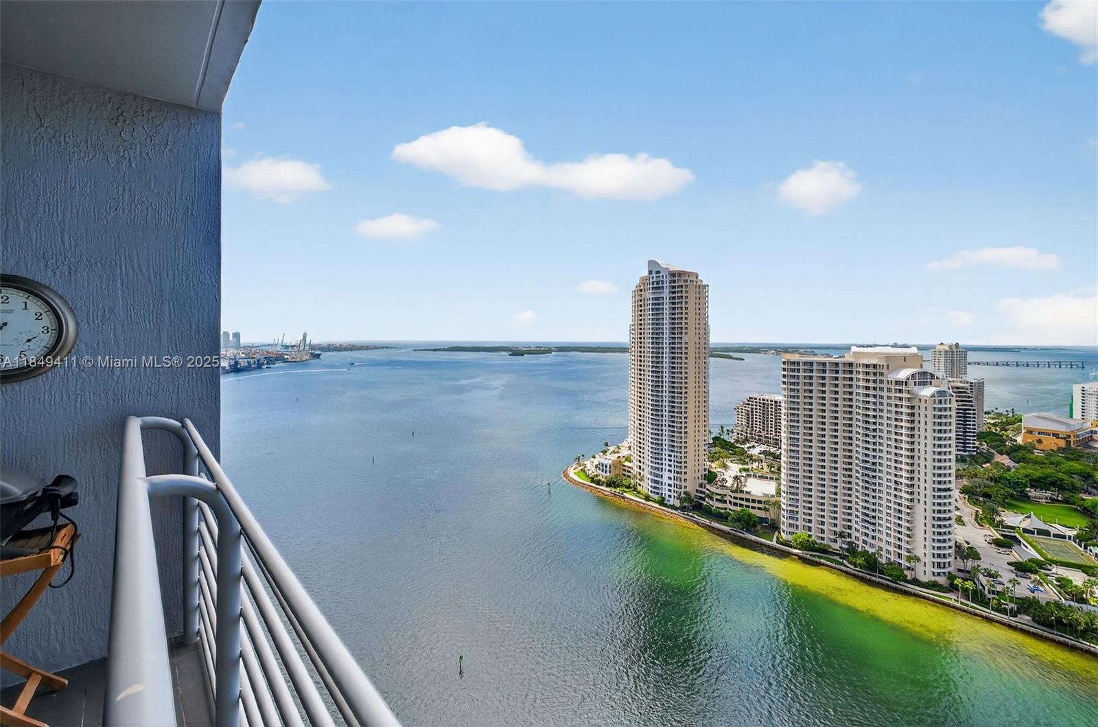 Miami, Florida, 33131, United States, 2 Bedrooms Bedrooms, ,2 BathroomsBathrooms,Residential,For Sale,1906062