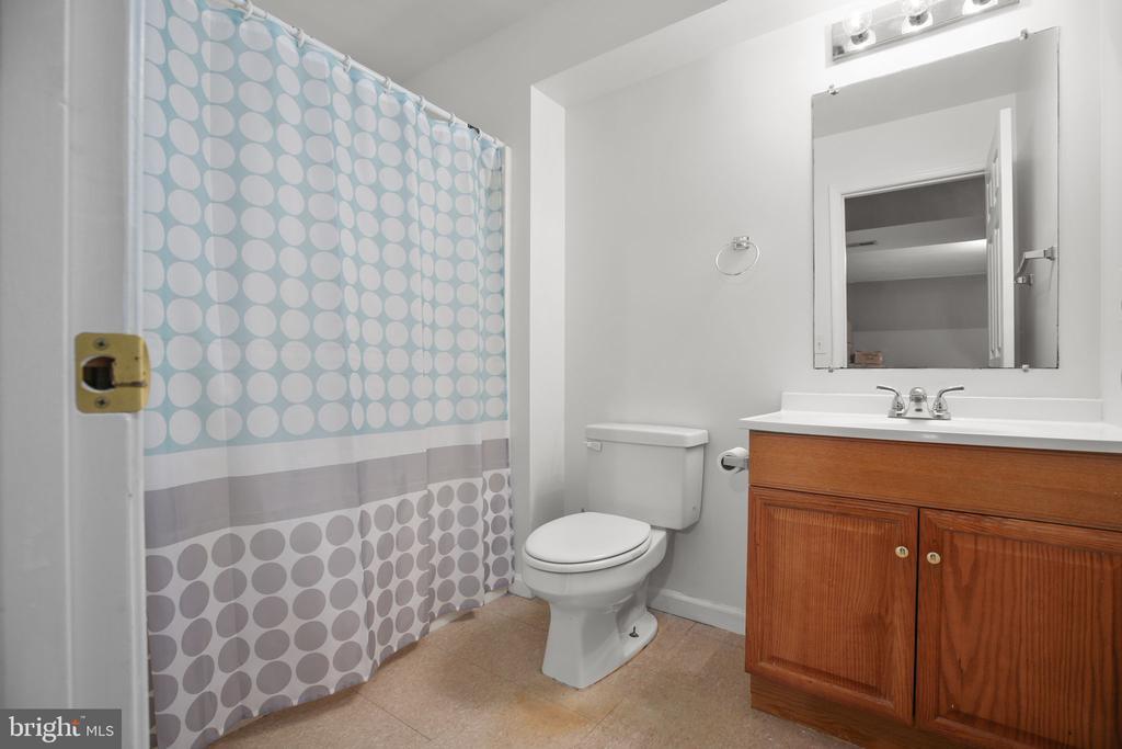 Fredericksburg, Virginia, 22405, United States, 4 Bedrooms Bedrooms, ,4 BathroomsBathrooms,Residential,For Sale,1993121