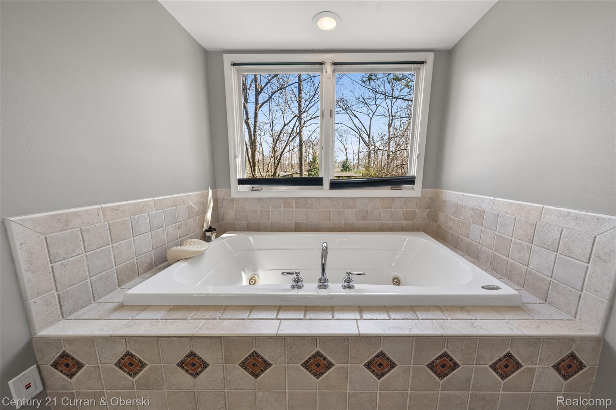Bloomfield Hills, Michigan, 48301, United States, 4 Bedrooms Bedrooms, ,4 BathroomsBathrooms,Residential,For Sale,2035852