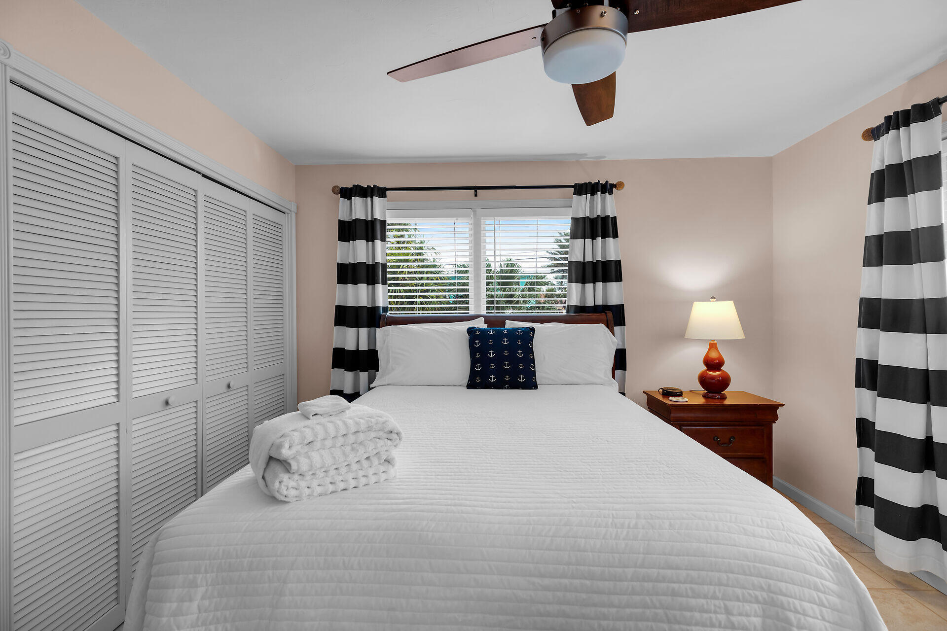 MARATHON, Florida, 33050, United States, 5 Bedrooms Bedrooms, ,3 BathroomsBathrooms,Residential,For Sale,1691478