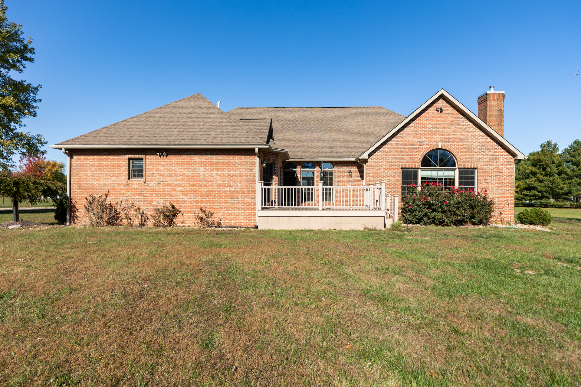 Litchfield, Illinois, 62056, United States, 5 Bedrooms Bedrooms, ,4 BathroomsBathrooms,Residential,For Sale,1986083