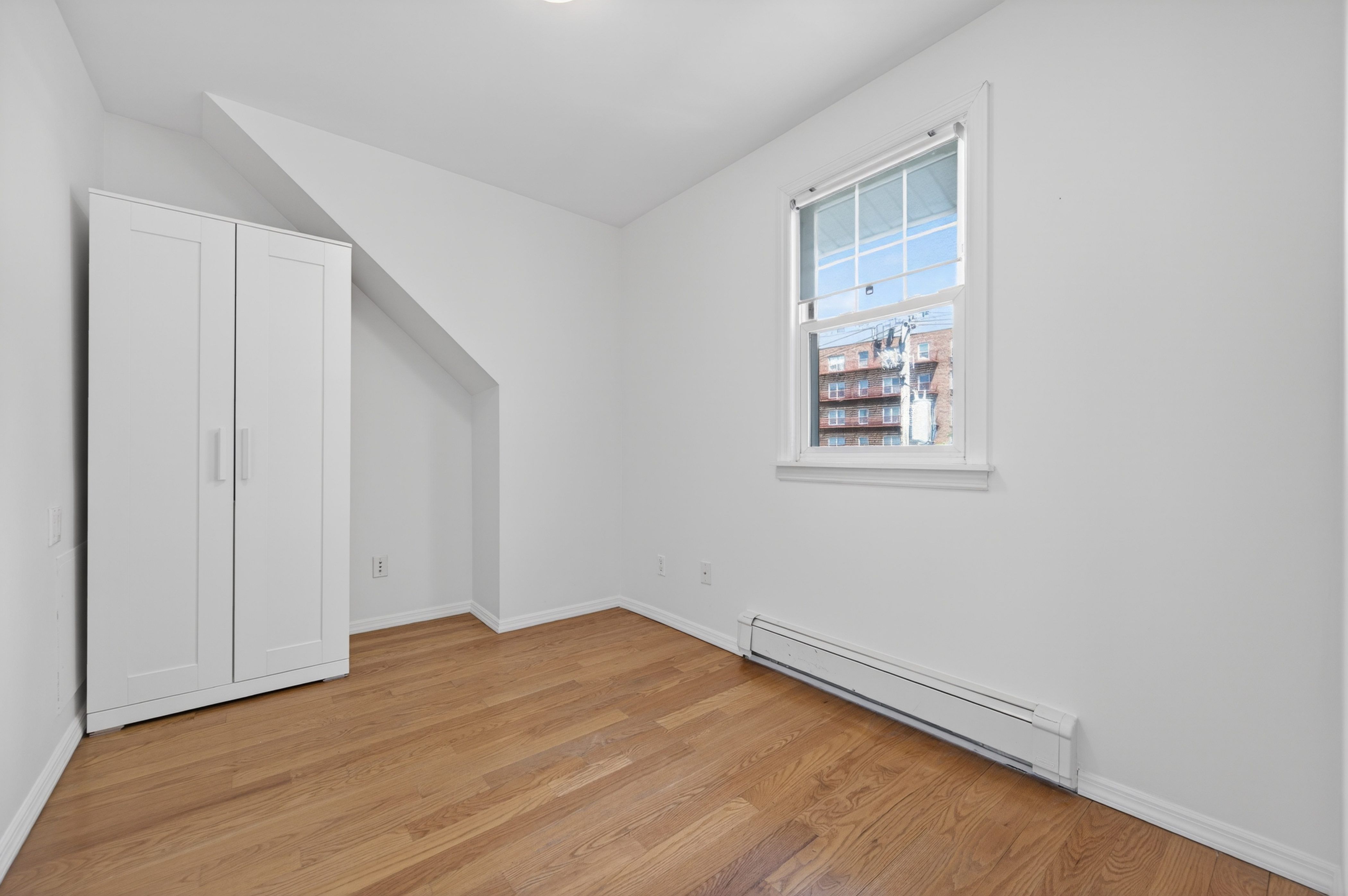  45-87 Browvale Lane, Little Neck, NY 11362 - 物件實景