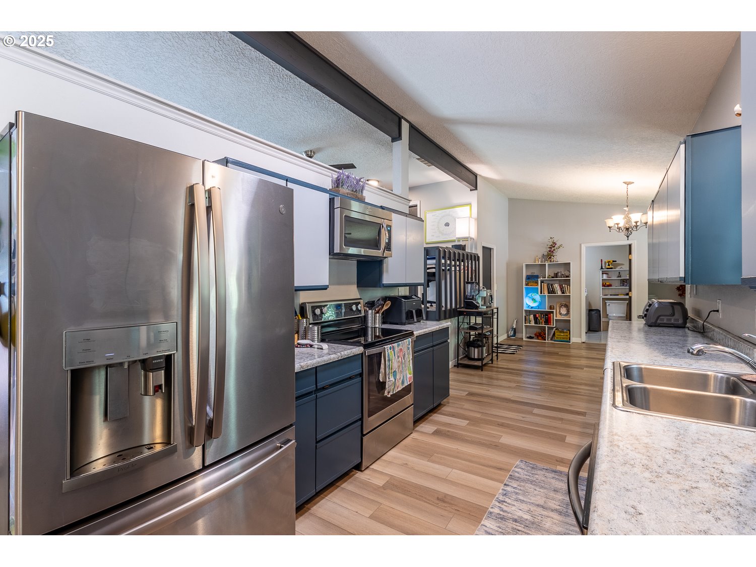 Vancouver, Washington, 98663, United States, 4 Bedrooms Bedrooms, ,2 BathroomsBathrooms,Residential,For Sale,1848237