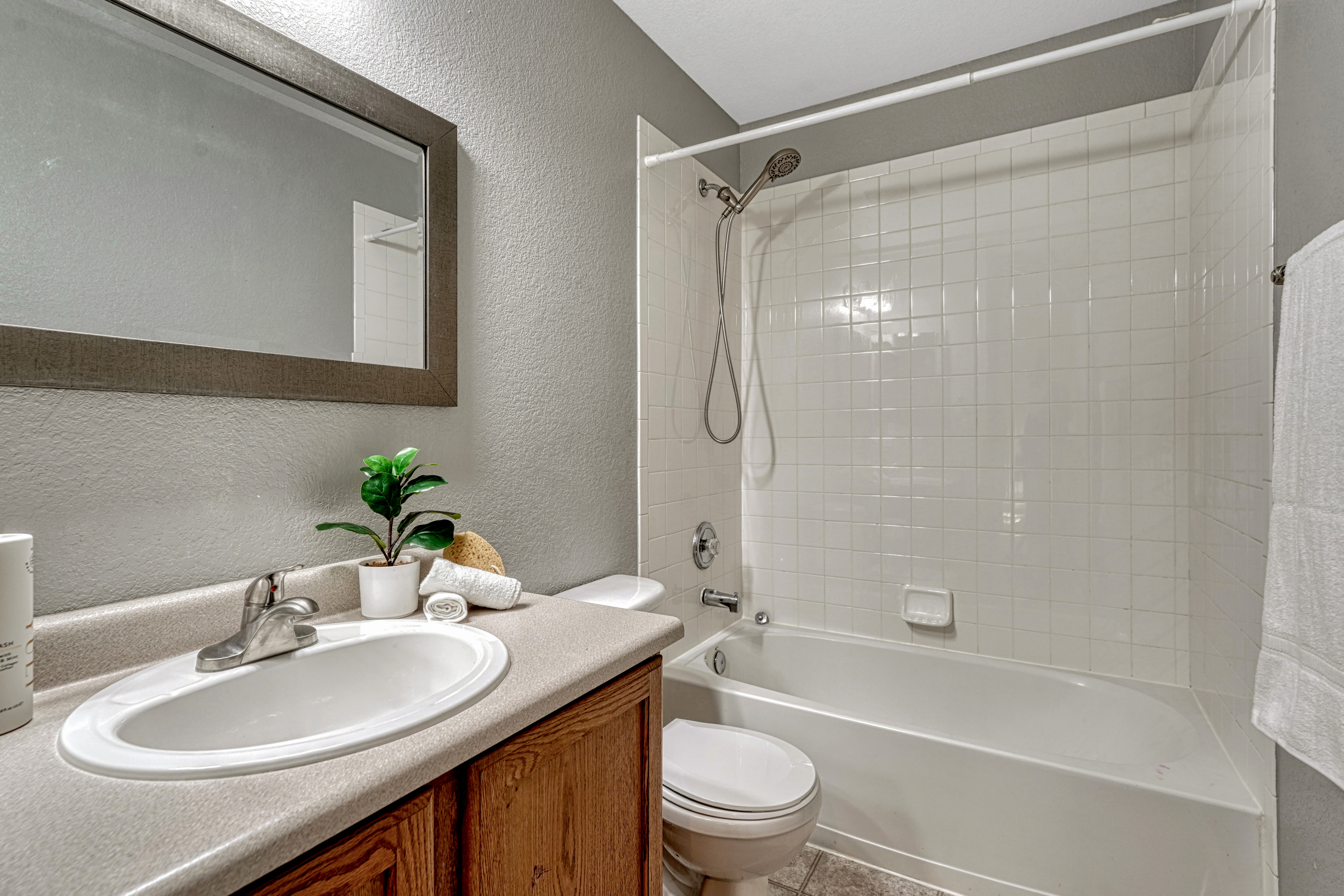  5126 Stone Fence Drive, Colorado Springs, CO, 80922 - 物件實景
