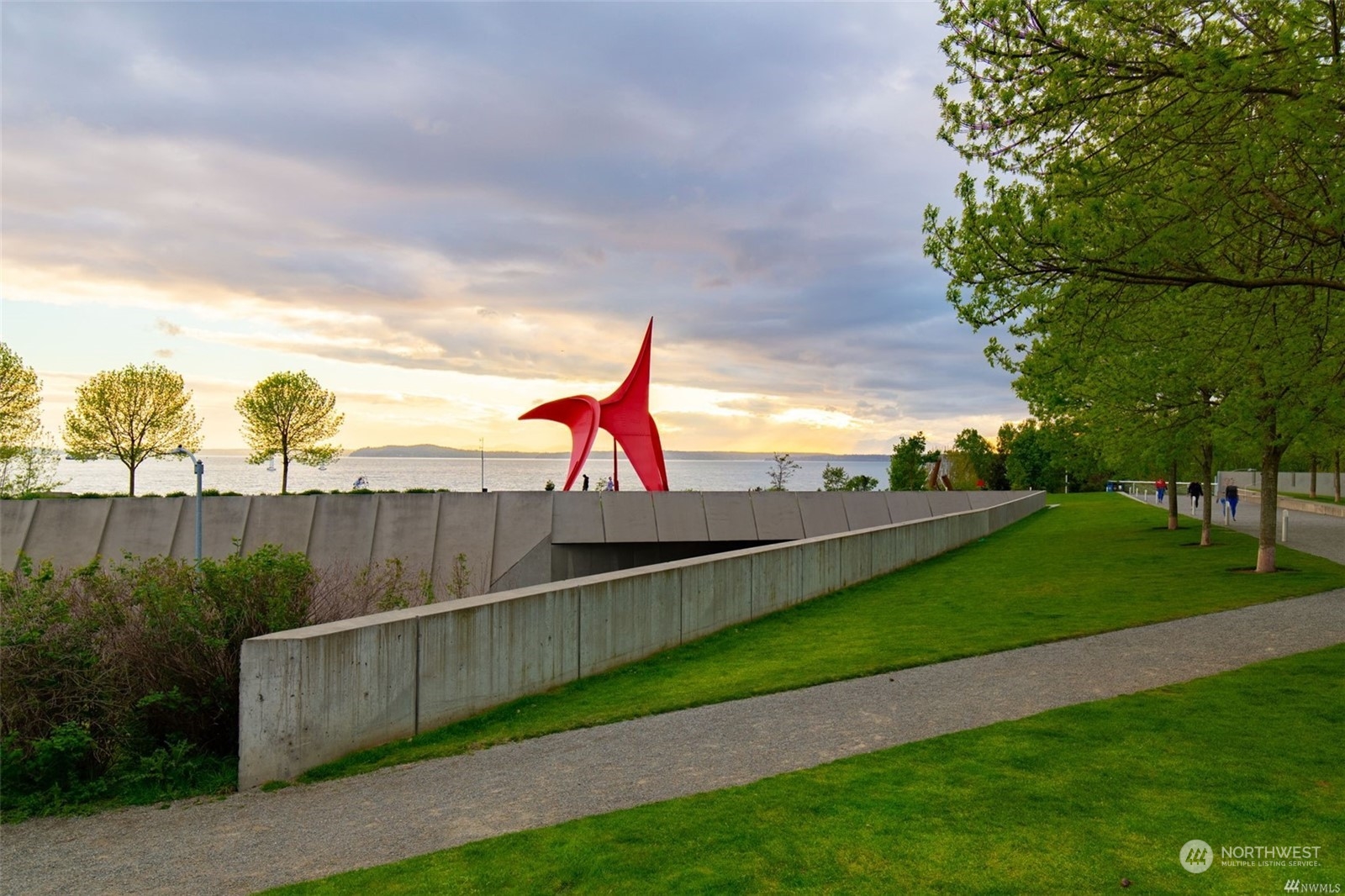 Seattle, Washington, 98121, United States, 1 Bedroom Bedrooms, ,Residential,For Sale,1924097