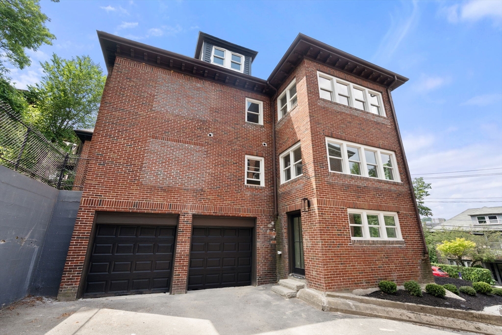 Brookline, Massachusetts, 02445, United States, 5 Bedrooms Bedrooms, ,5 BathroomsBathrooms,Residential,For Sale,1940156