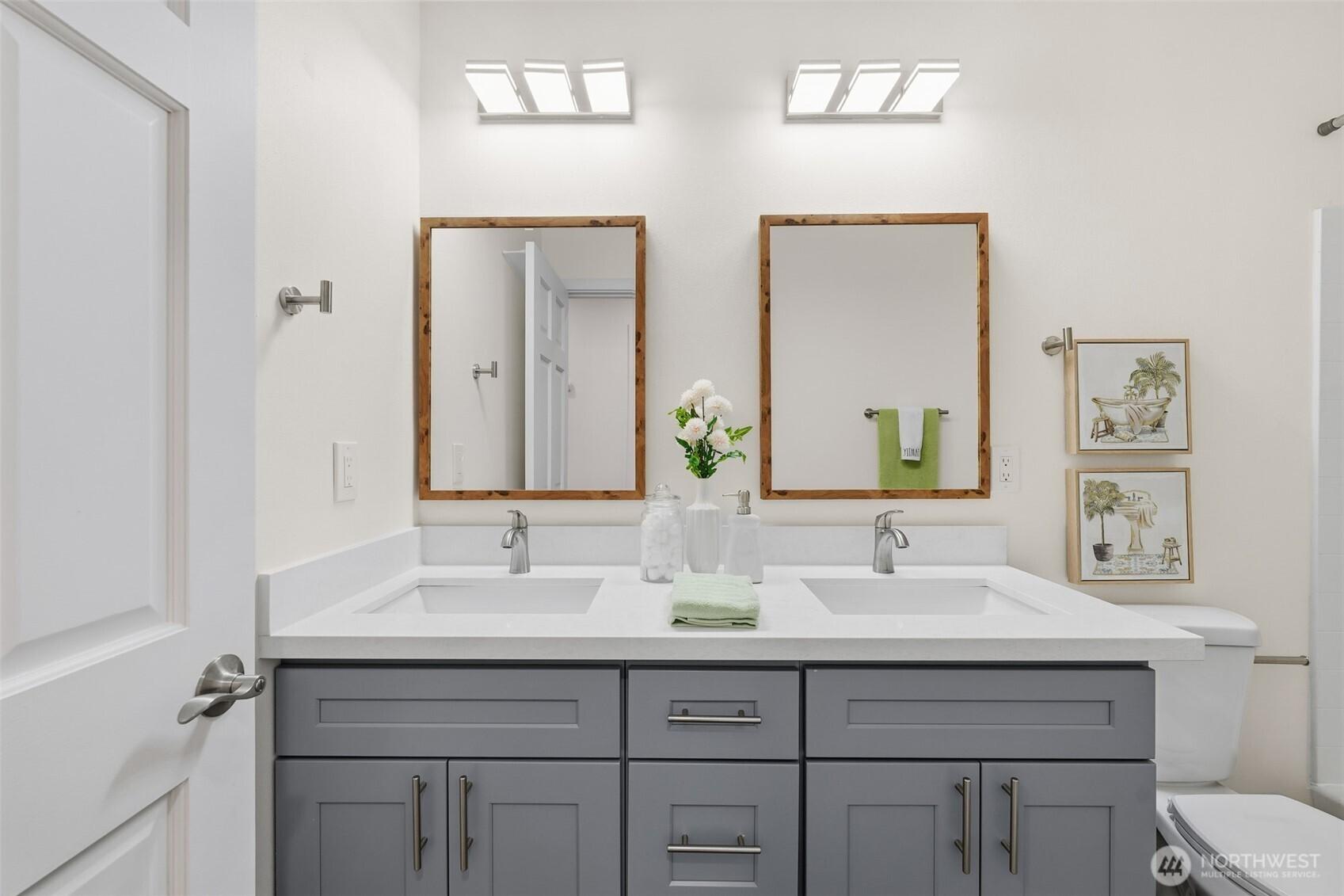 PUYALLUP, Washington, 98373, United States, 6 Bedrooms Bedrooms, ,3 BathroomsBathrooms,Residential,For Sale,2000795