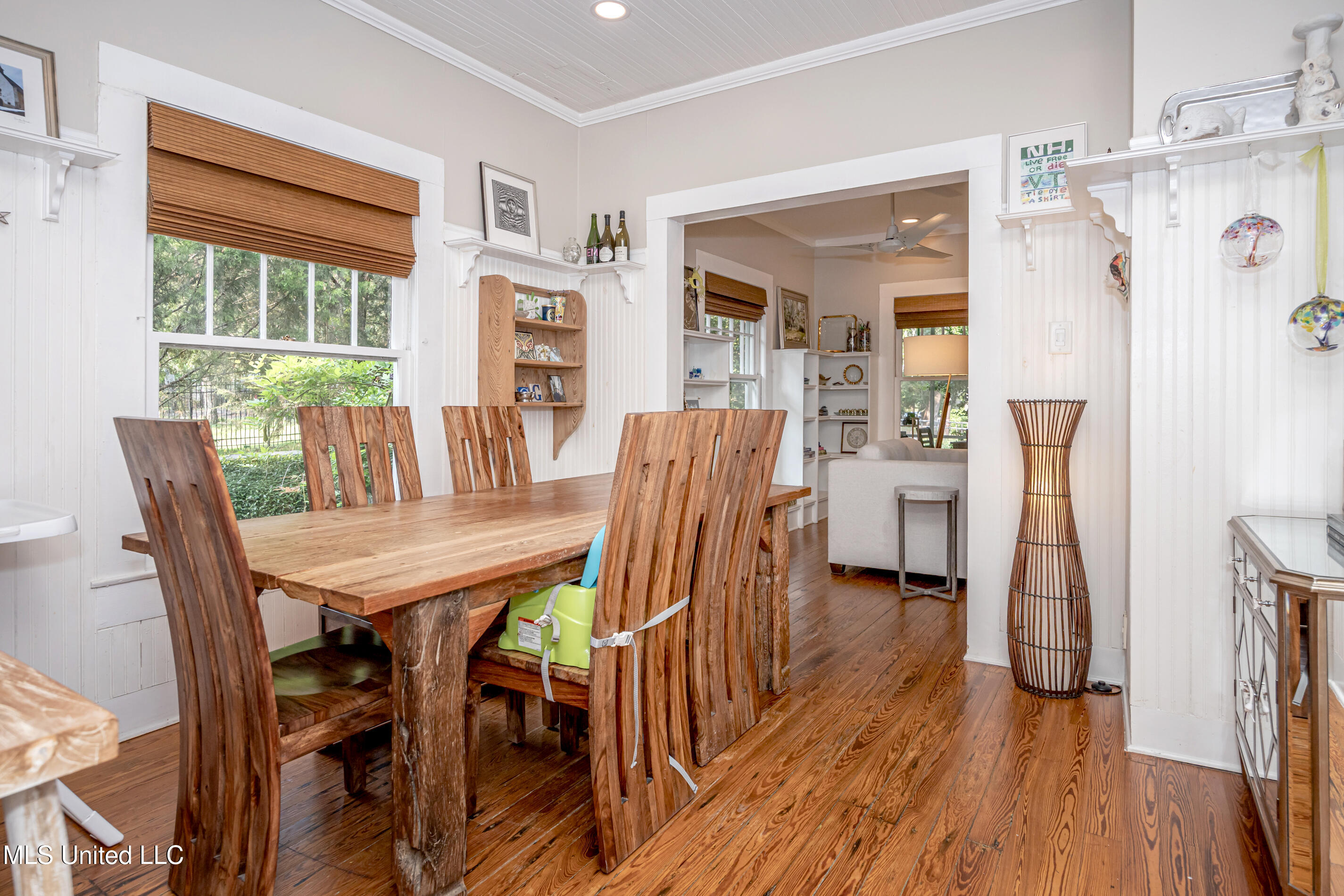 Ocean Springs, Mississippi, 39564, United States, 3 Bedrooms Bedrooms, ,2 BathroomsBathrooms,Residential,For Sale,1847227