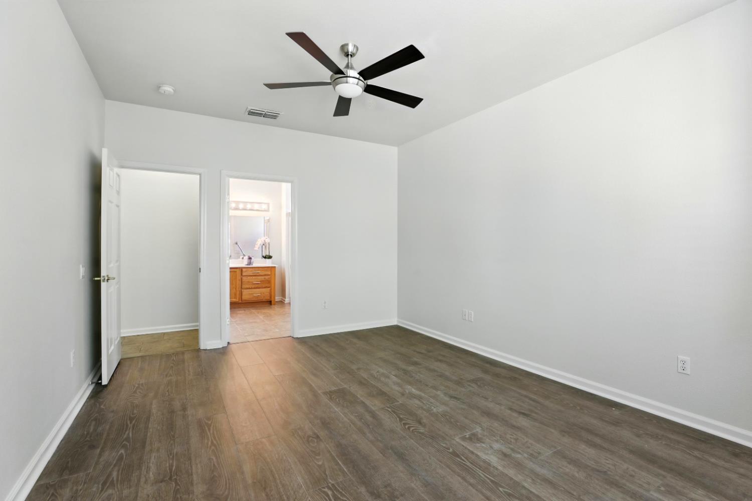 Lincoln, California, 95648, United States, 2 Bedrooms Bedrooms, ,2 BathroomsBathrooms,Residential,For Sale,1910856