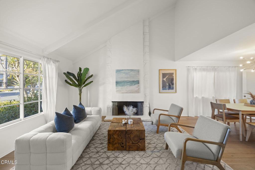 Ventura, California, 93001, United States, 4 Bedrooms Bedrooms, ,3 BathroomsBathrooms,Residential,For Sale,1974462