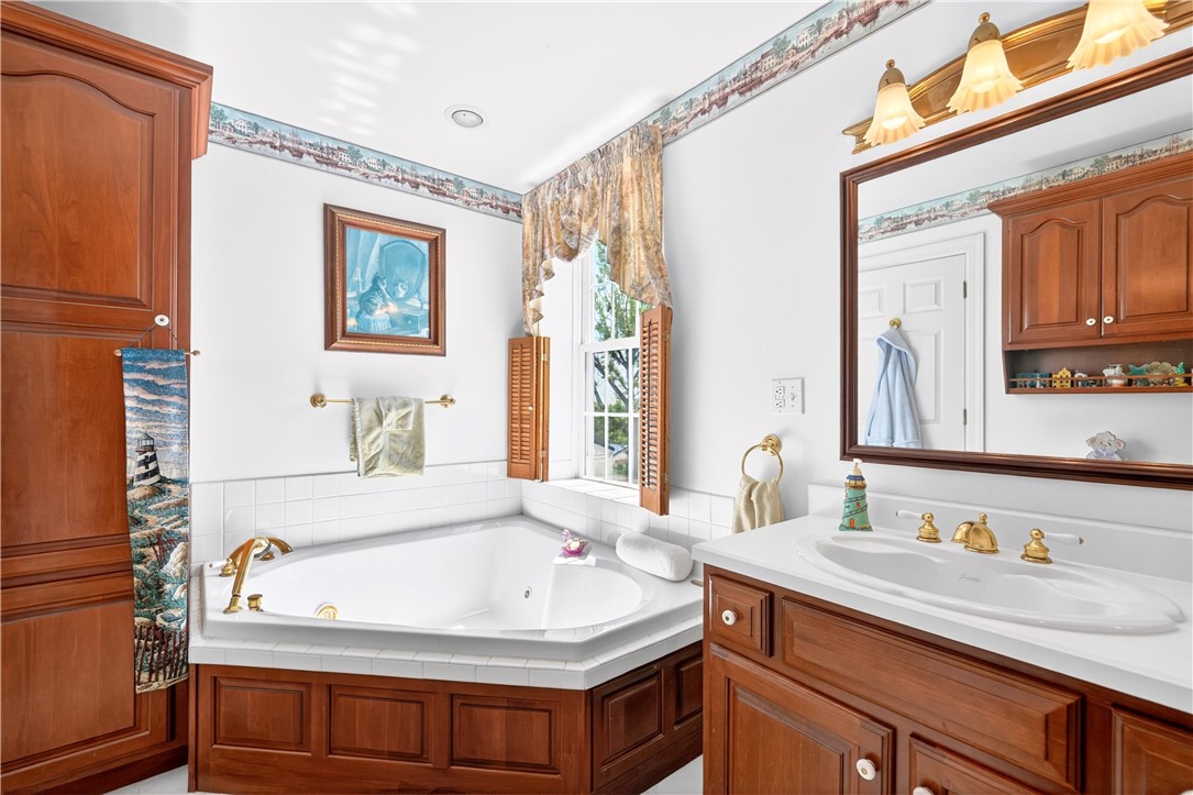 Scenery Hill, Pennsylvania, 15360, United States, 4 Bedrooms Bedrooms, ,2 BathroomsBathrooms,Residential,For Sale,2044071