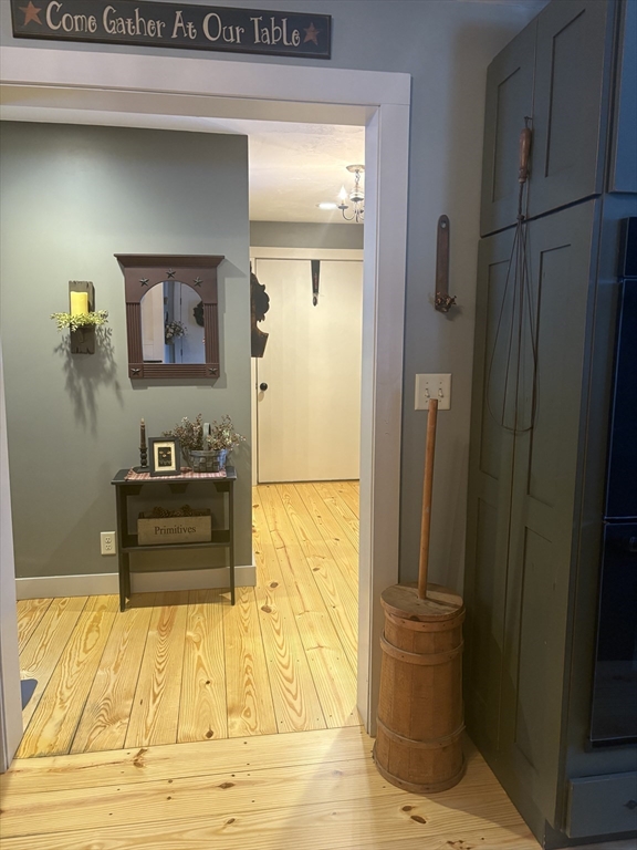 Northbridge, Massachusetts, 01588, United States, 4 Bedrooms Bedrooms, ,2 BathroomsBathrooms,Residential,For Sale,2015326