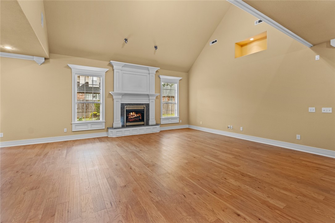 Bentonville, Arkansas, 72712, United States, 4 Bedrooms Bedrooms, ,4 BathroomsBathrooms,Residential,For Sale,1805614