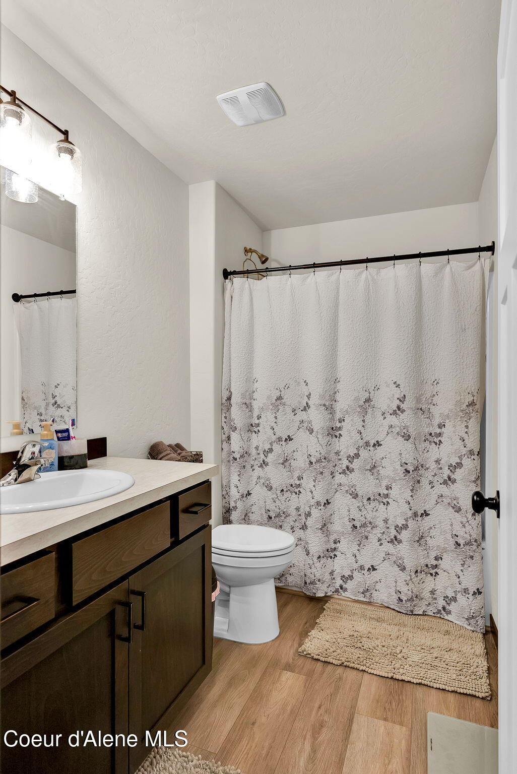 Rathdrum, Idaho, 83858, United States, 3 Bedrooms Bedrooms, ,Residential,For Sale,1942249