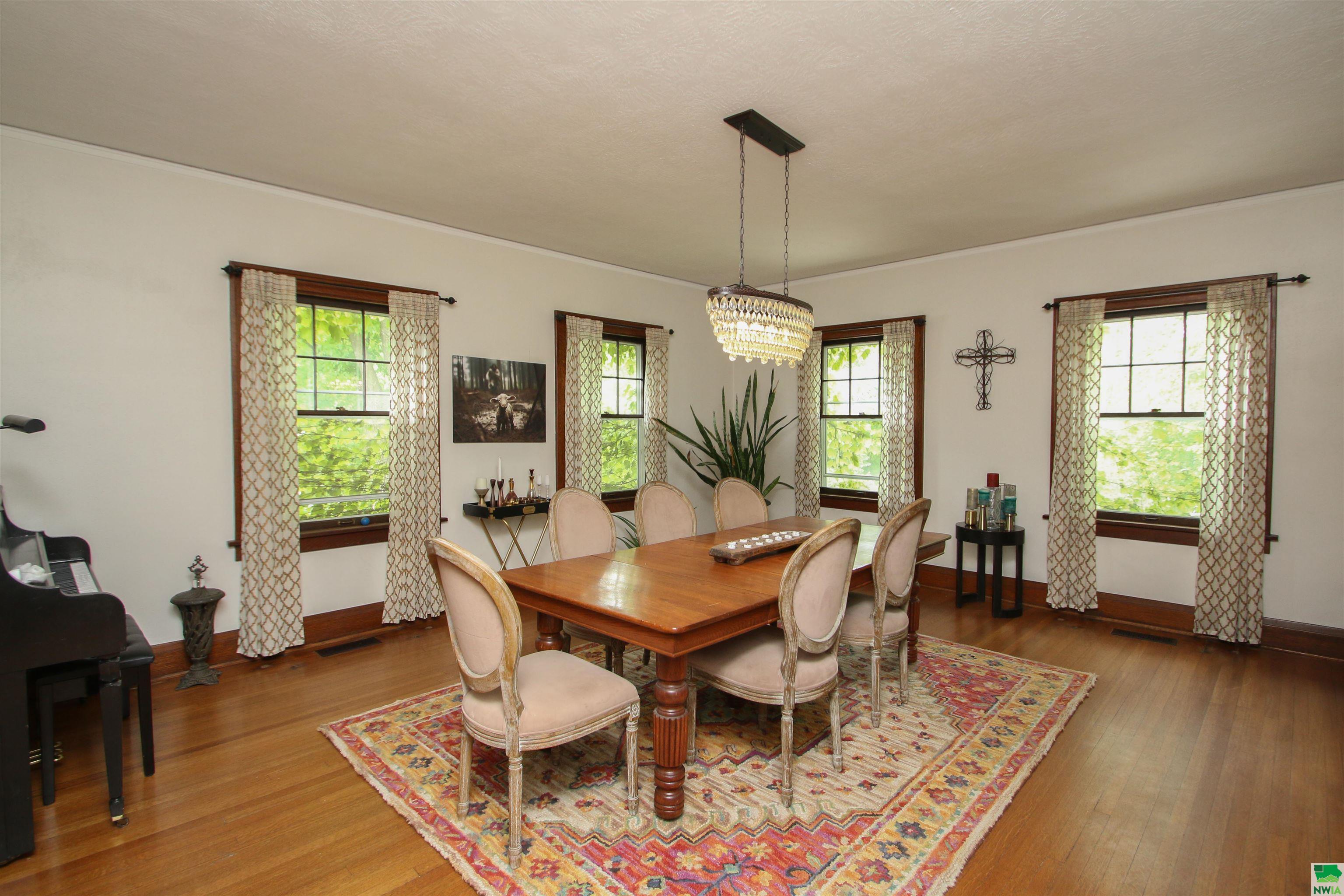 Sioux City, Iowa, 51103, United States, 5 Bedrooms Bedrooms, ,3 BathroomsBathrooms,Residential,For Sale,1824079