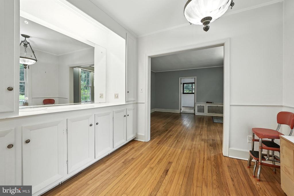 Silver Spring, Maryland, 20901, United States, 3 Bedrooms Bedrooms, ,1 BathroomBathrooms,Residential,For Sale,1928721