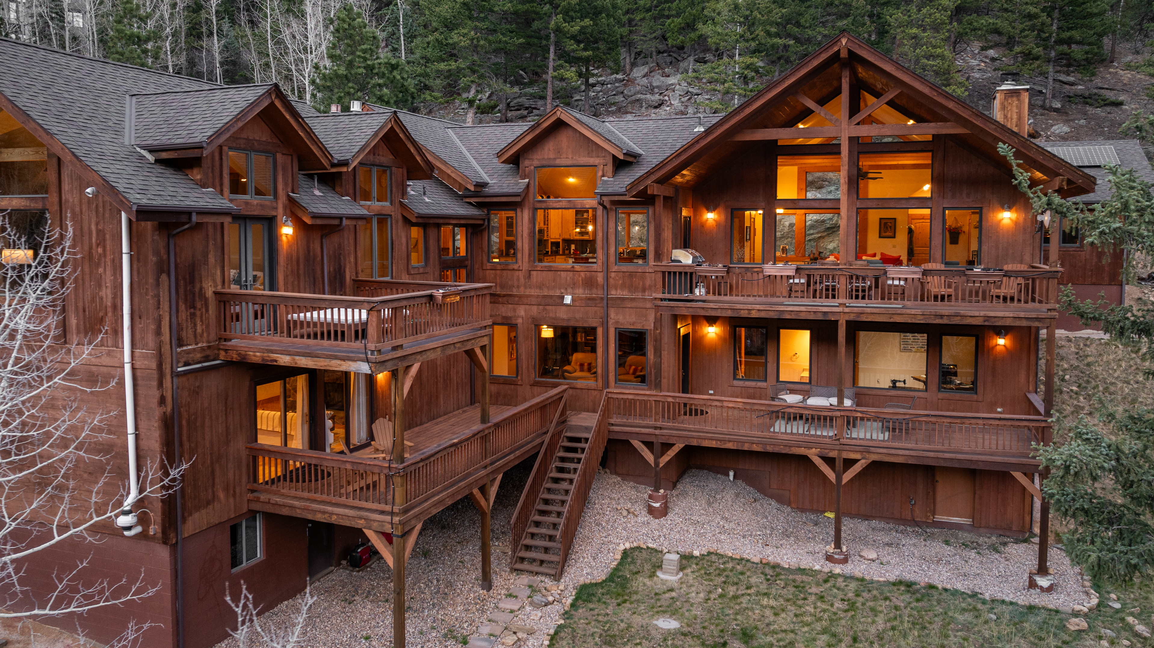  Main-Level Living in 2005-Built Timber Frame on Gentle 3.75 Acre Lot - 物件實景