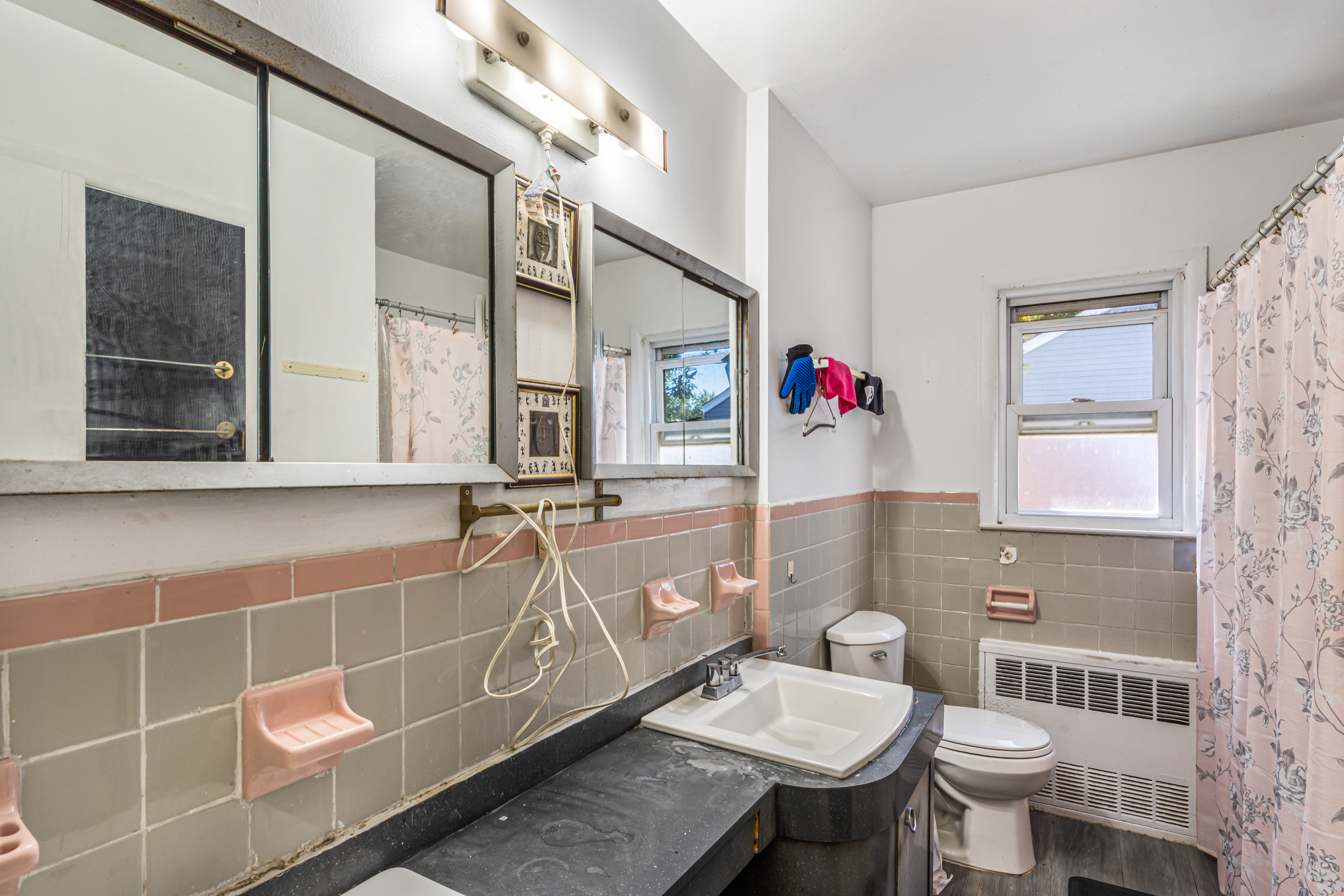  221-51 Braddock Avenue, Queens Village, NY, 11427 - 物件實景