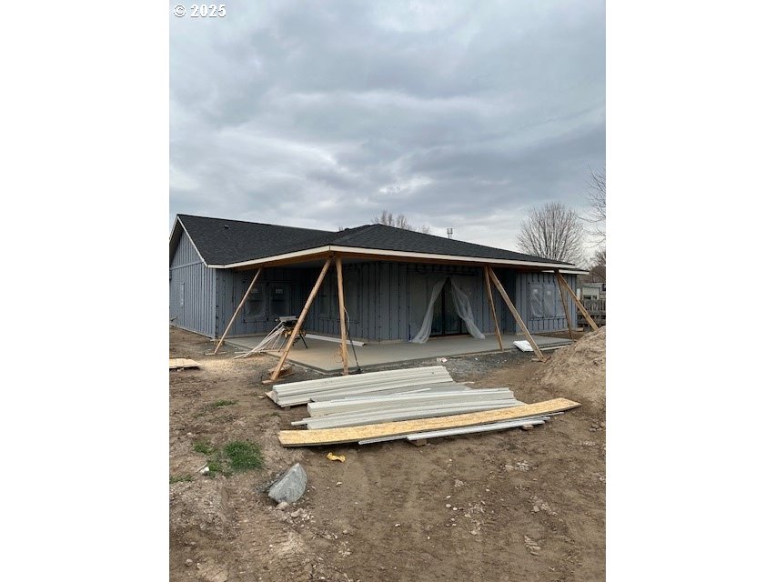 Pendleton, Oregon, 97801, United States, 3 Bedrooms Bedrooms, ,2 BathroomsBathrooms,Residential,For Sale,1993501