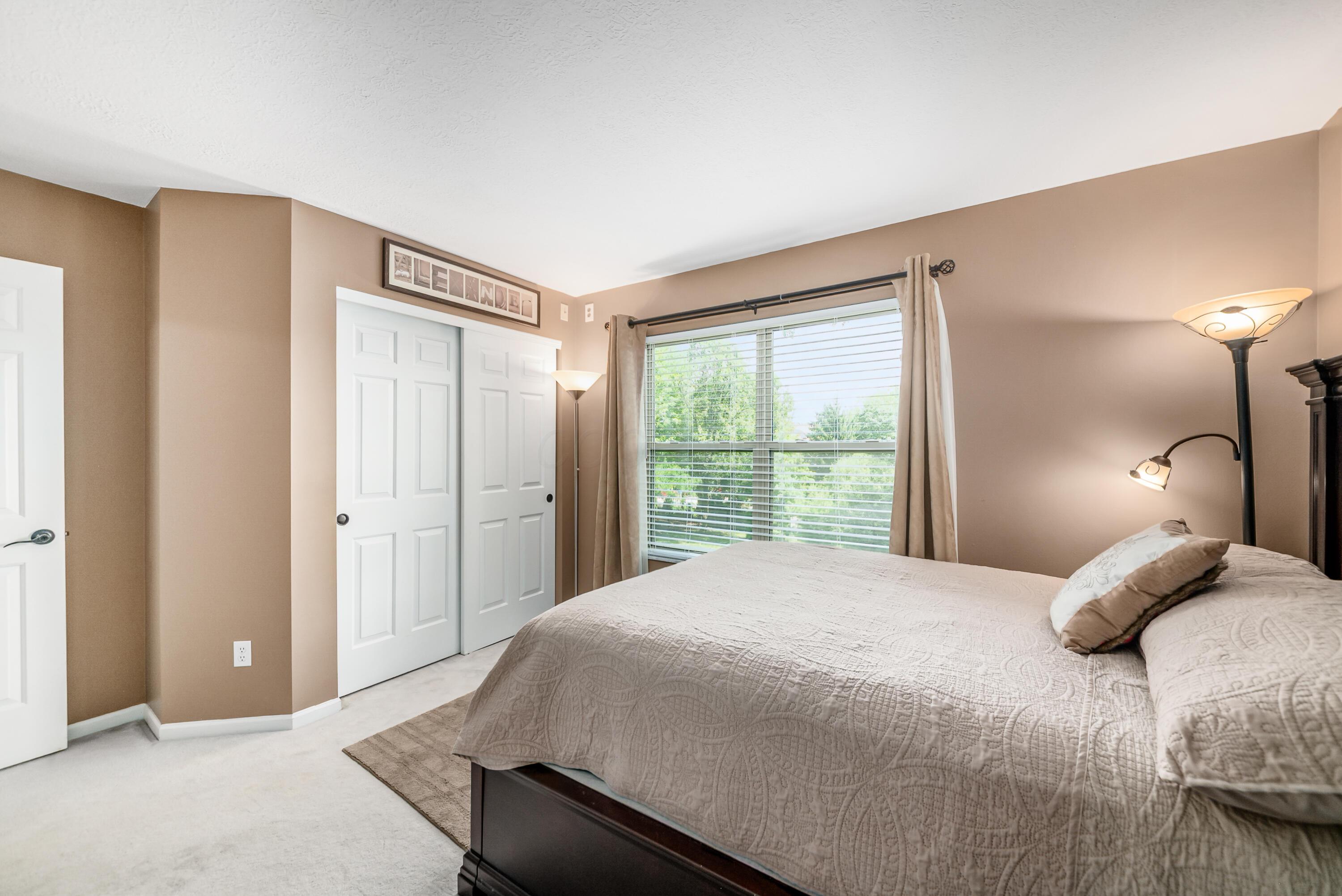 Lewis Center, Ohio, 43035, United States, 4 Bedrooms Bedrooms, ,3 BathroomsBathrooms,Residential,For Sale,1910876