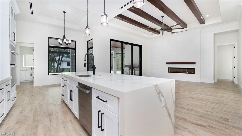 Naples, Florida, 34117, United States, 6 Bedrooms Bedrooms, ,5 BathroomsBathrooms,Residential,For Sale,1940433