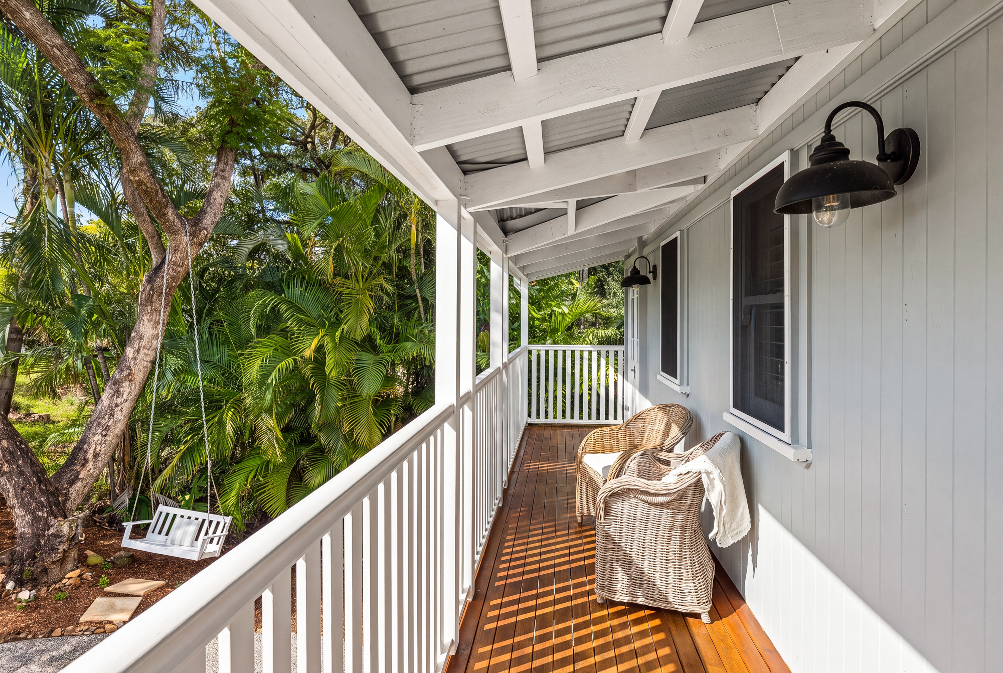  Beautifully Restored Character Home Rich with Privacy, Heart and Soul - 物件實景