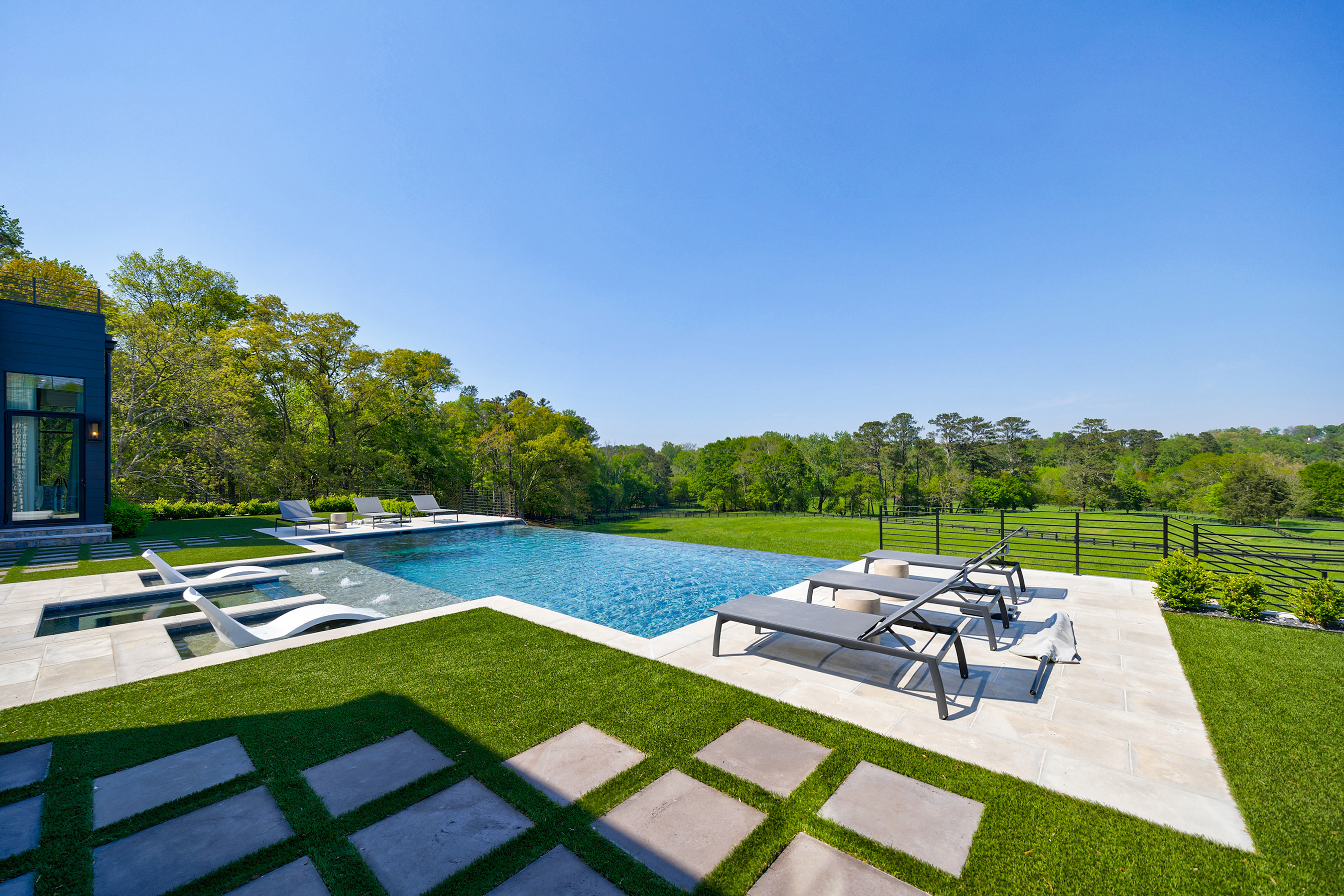  Stunning Milton Estate with Barn and Greenhouse on 50+/- Private Acres - 物件實景