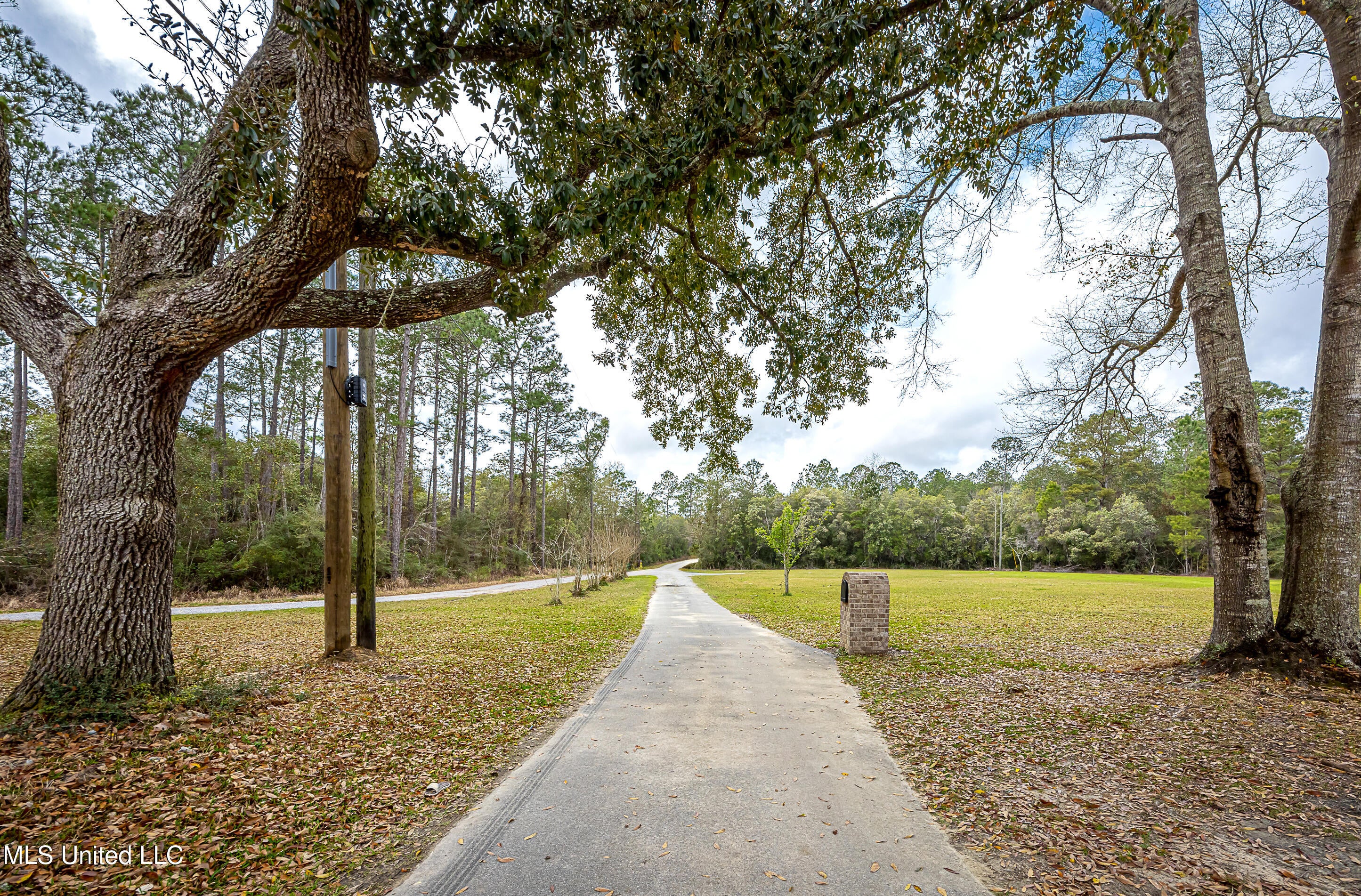 Vancleave, Mississippi, 39565, United States, 4 Bedrooms Bedrooms, ,2 BathroomsBathrooms,Residential,For Sale,1927401