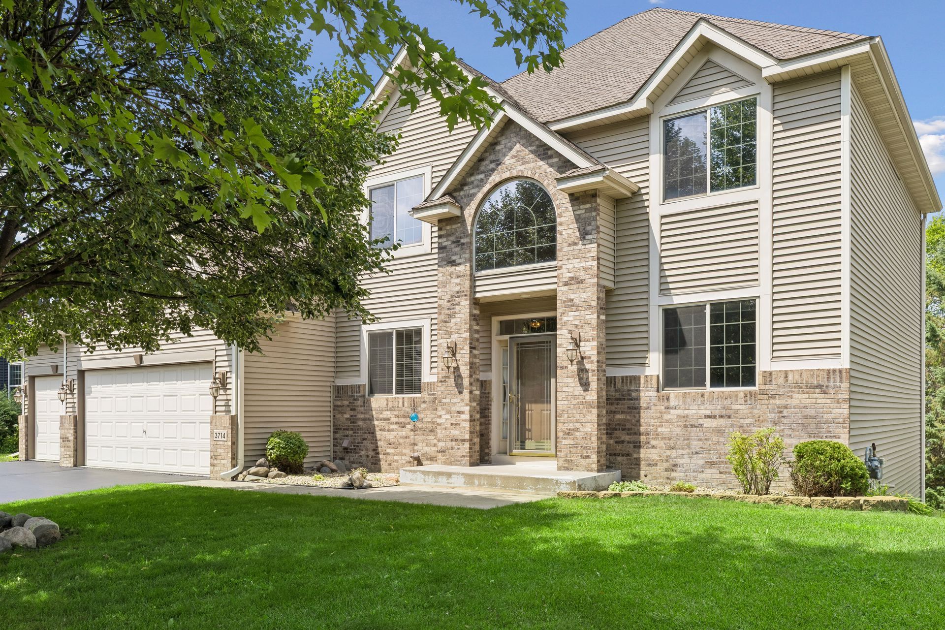  Meticulously Maintained Executive Home Near Parks and Trails - 物件實景