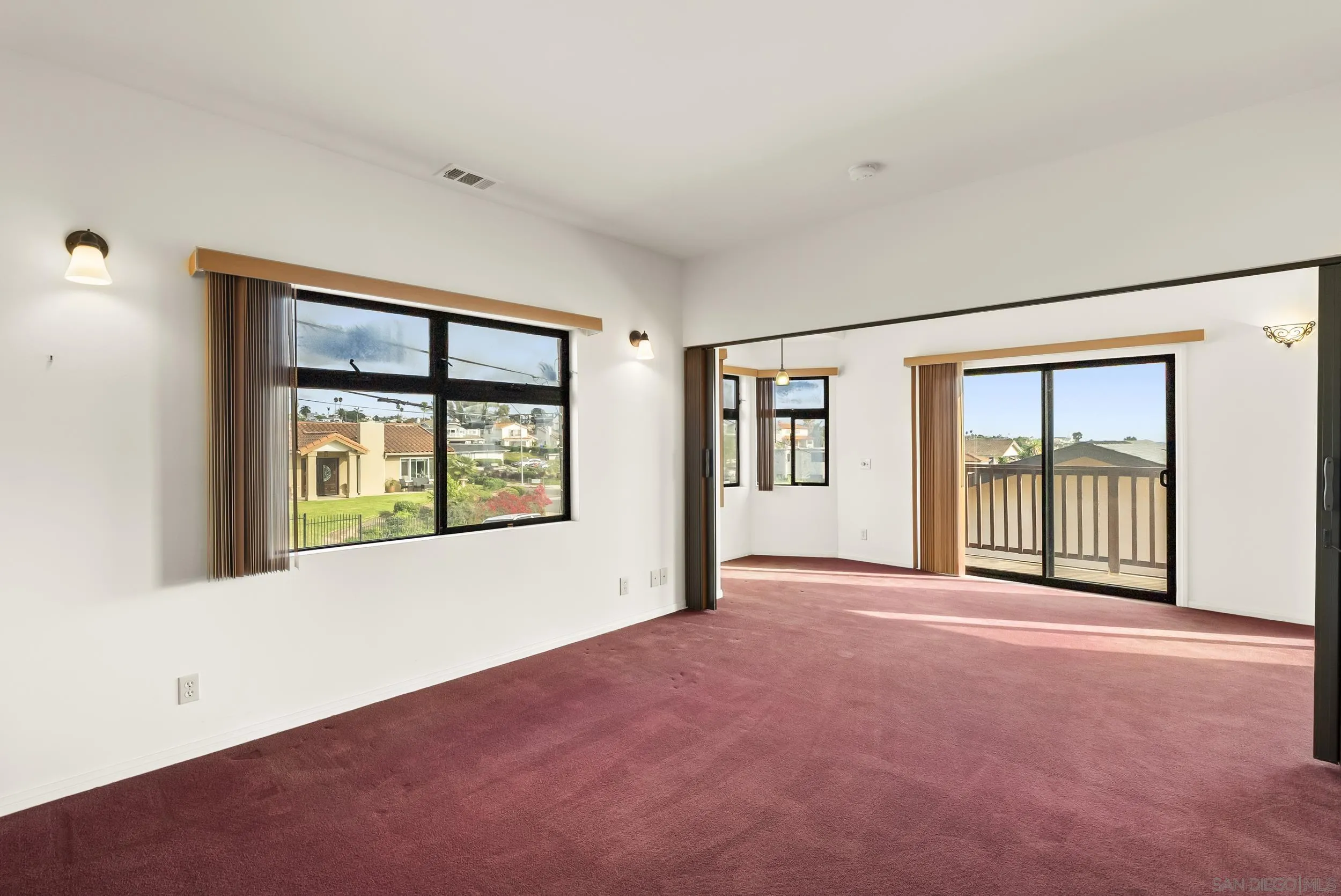 San Diego, California, 92117, United States, 3 Bedrooms Bedrooms, ,3 BathroomsBathrooms,Residential,For Sale,1966862