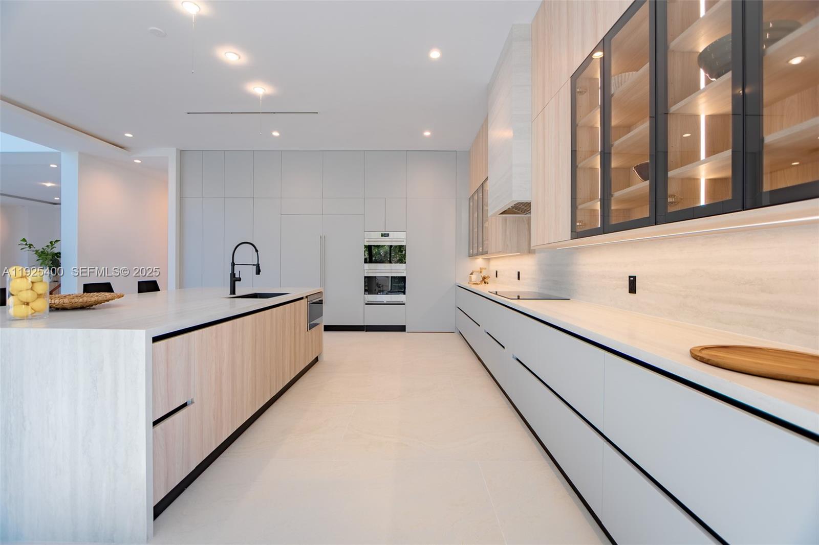 Pinecrest, Florida, 33156, United States, 6 Bedrooms Bedrooms, ,8 BathroomsBathrooms,Residential,For Sale,2003369